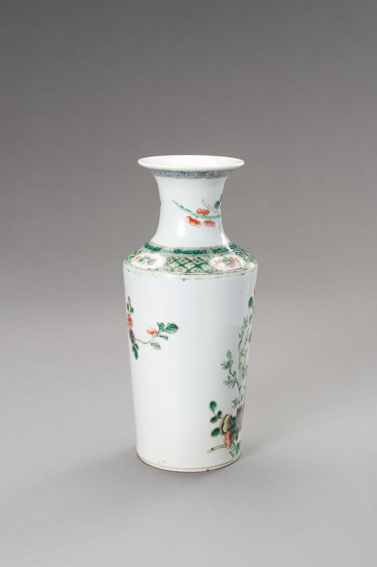 A FAMILLE VERTE 'PHEASANTS AND FLOWERS' VASE, LATE QING DYNASTY - Image 10 of 11