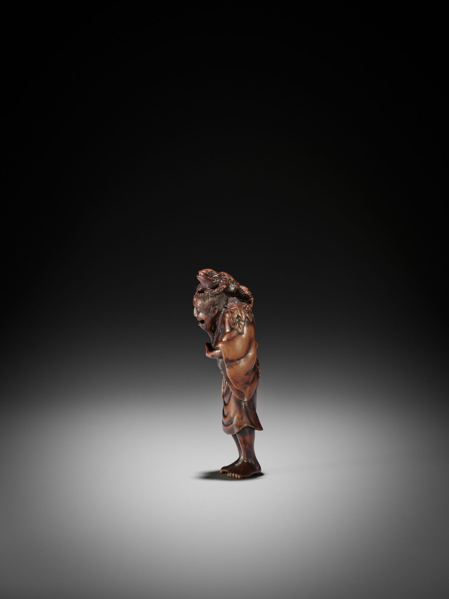 TADATOSHI: A LARGE WOOD NETSUKE OF GAMA SENNIN - Image 9 of 14