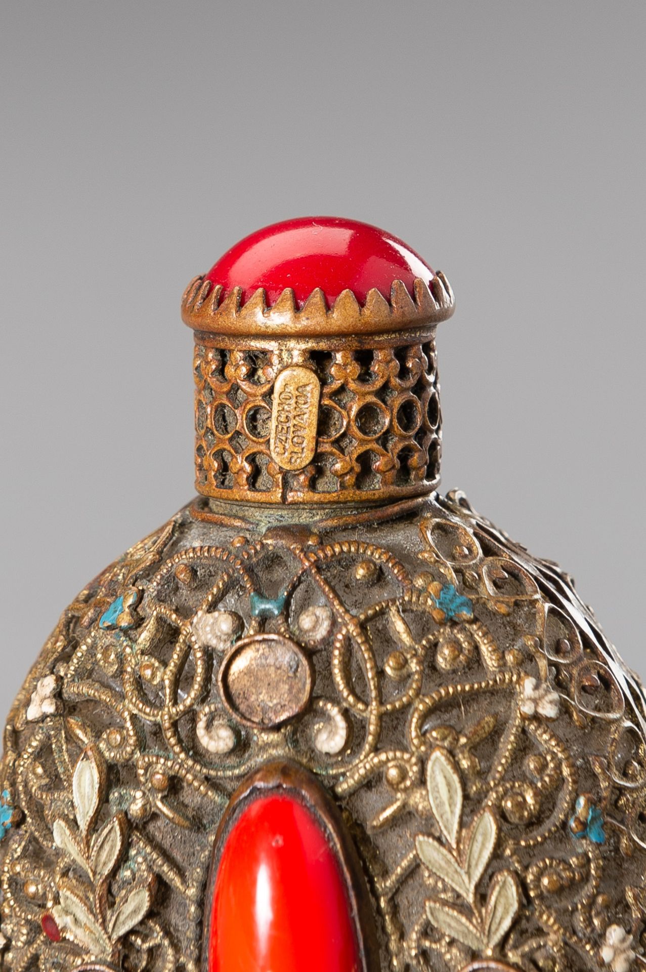 A CZECH EMBELLISHED METALWORK PERFUME BOTTLE, 19TH CENTURY - Image 3 of 14