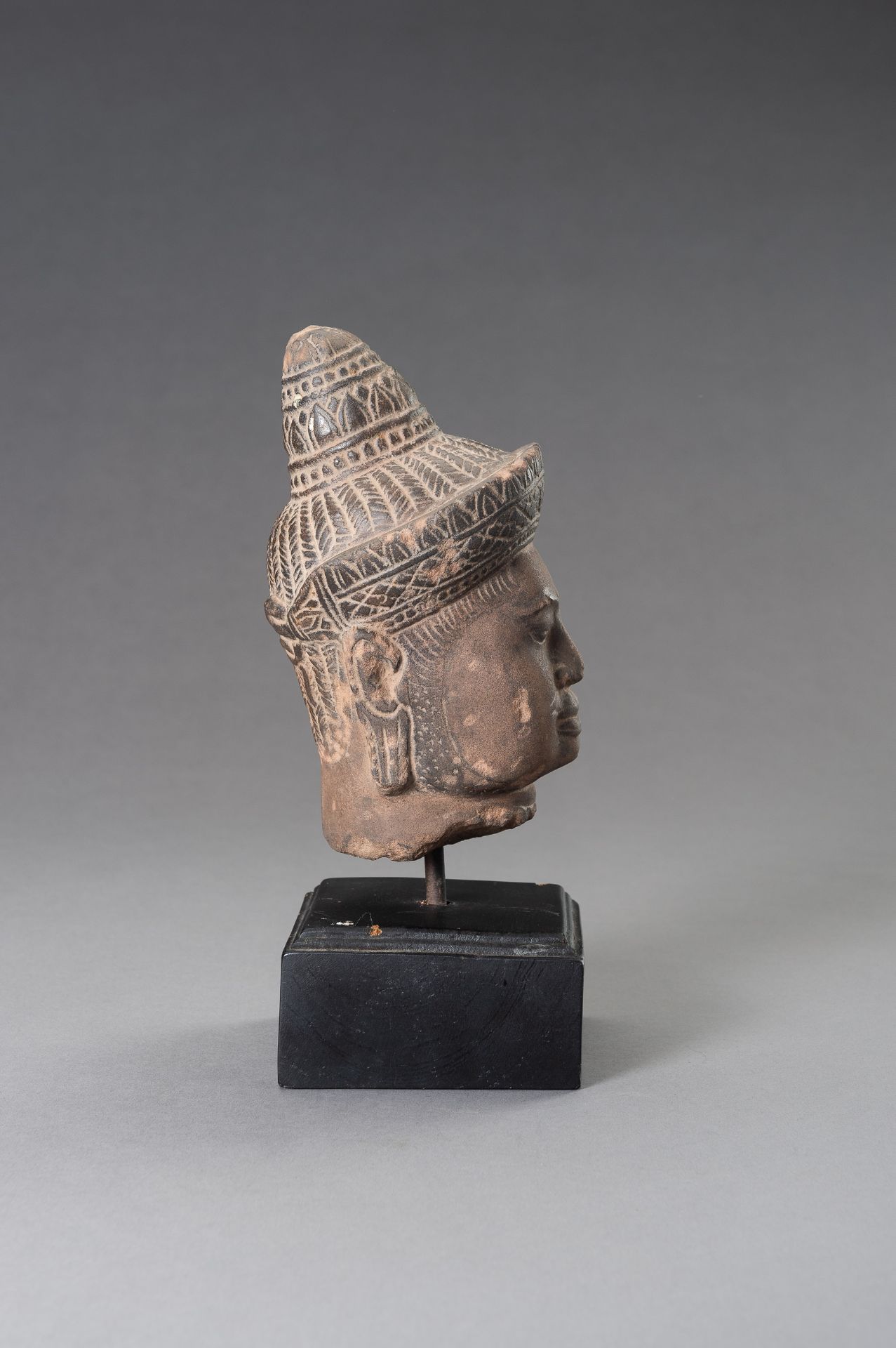 A STONEWARE MUSEUM COPY OF A KHMER HEAD - Image 9 of 11