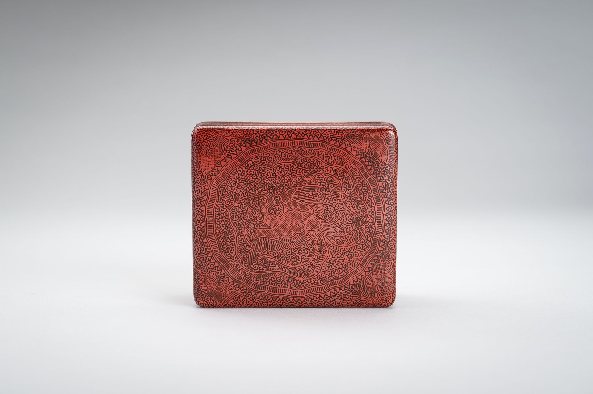 A GROUP OF THREE LACQUER BOXES - Image 10 of 16