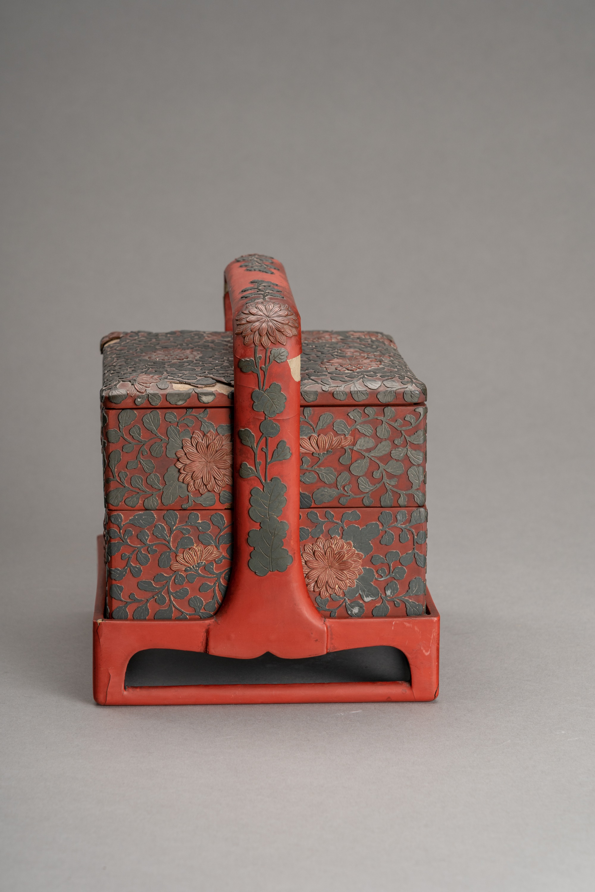 A GROUP OF LACQUER PICNIC ITEMS - Image 6 of 13