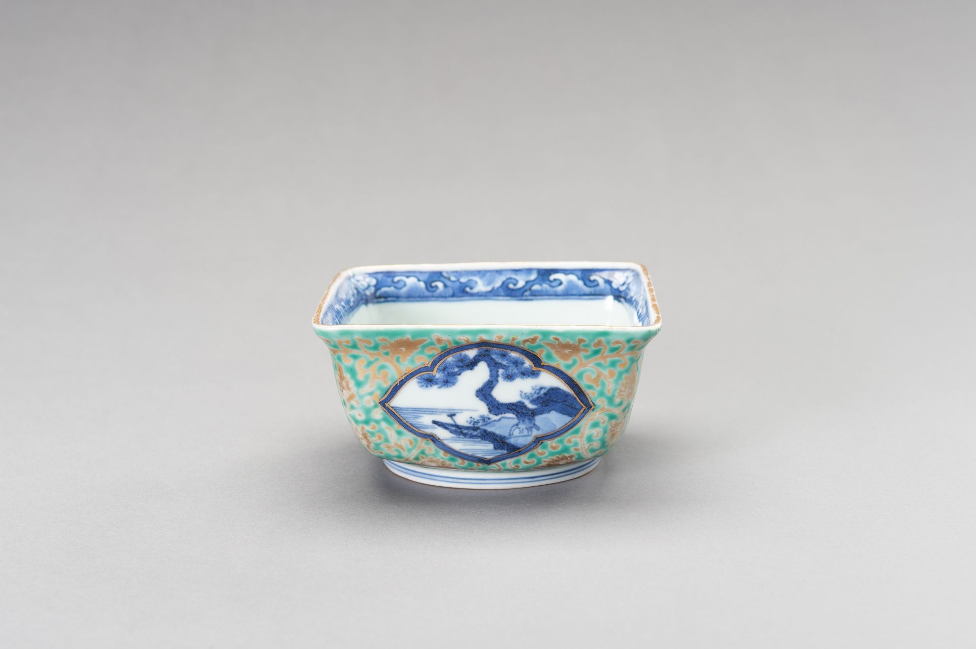 A SQUARE 'FERN' BOWL, LATE QING DYNASTY - Image 4 of 12