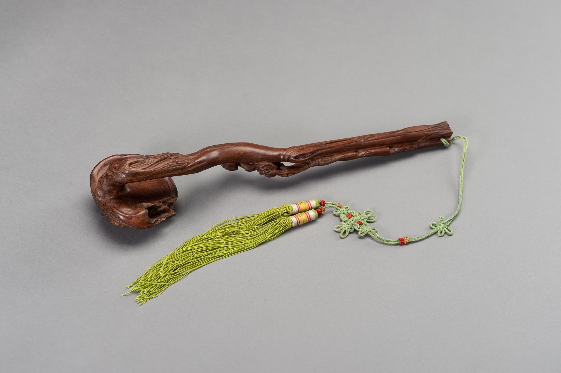 A HARDWOOD RUYI SCEPTER - Image 10 of 11