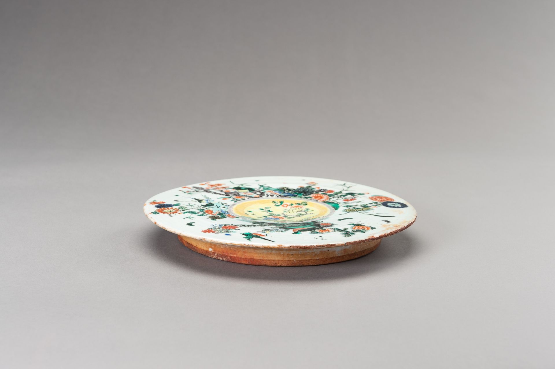 A FAMILLE VERTE CERAMIC TRAY, QING DYNASTY - Image 7 of 8
