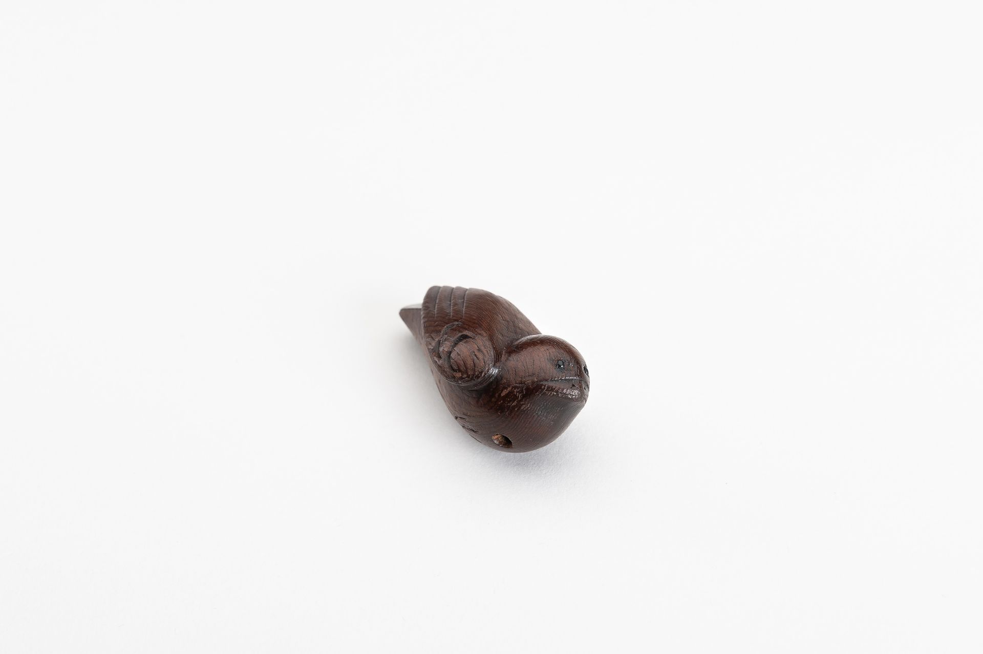 A WOOD NETSUKE OF A SPARROW, EDO - Image 10 of 13