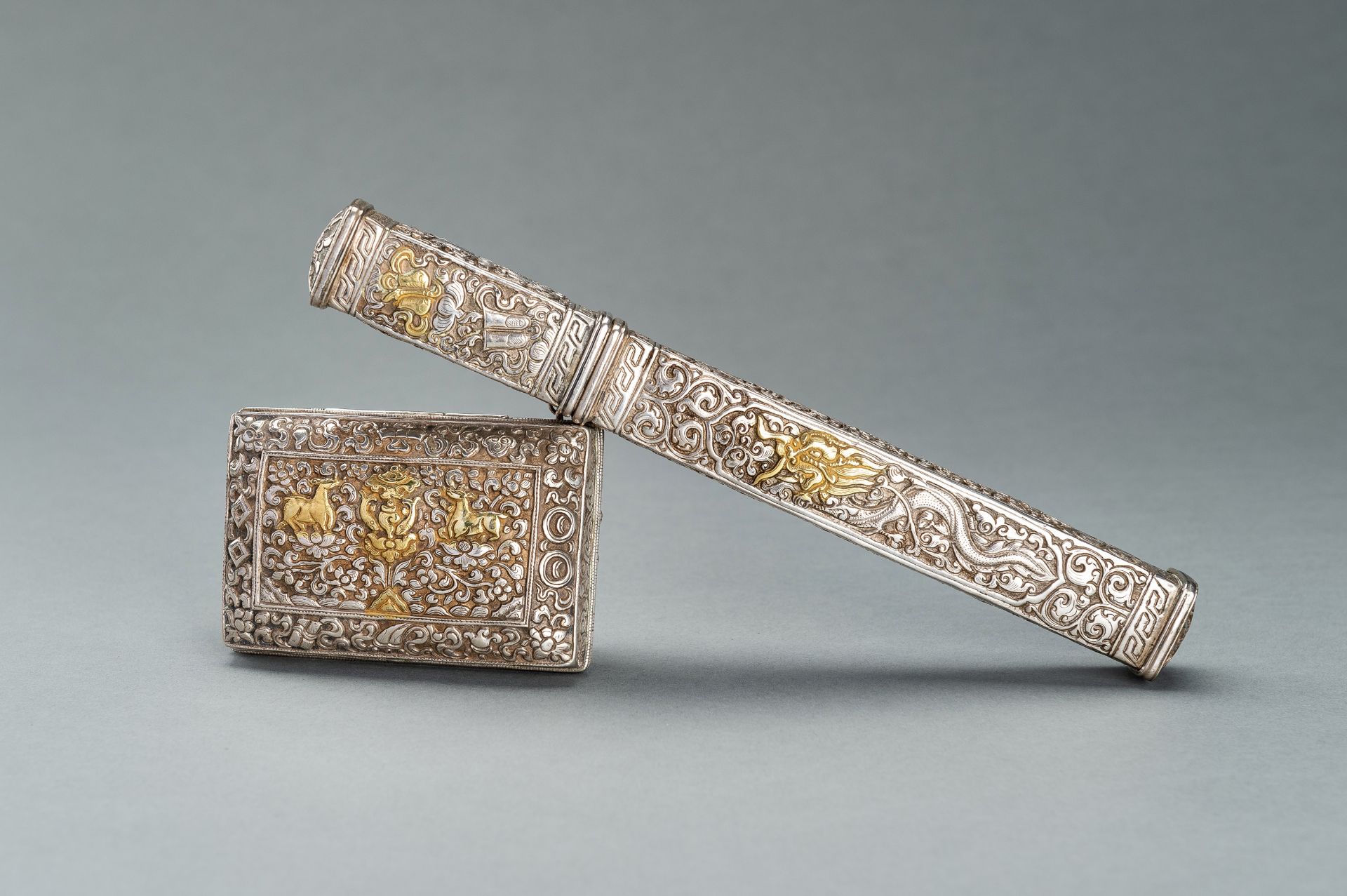 TWO EMBOSSED SILVERPLATED AND GILT METAL BOXES, 19TH CENTURY - Bild 5 aus 18