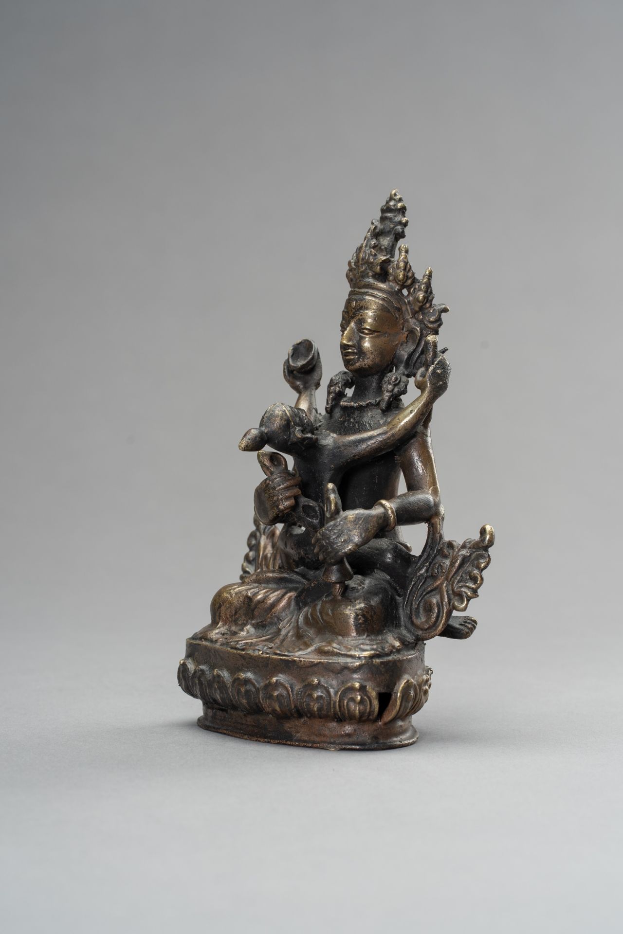 A BRONZE GROUP OF VAJRASATTVA IN UNION WITH VAJRAMAMANI, 1900s - Image 7 of 10