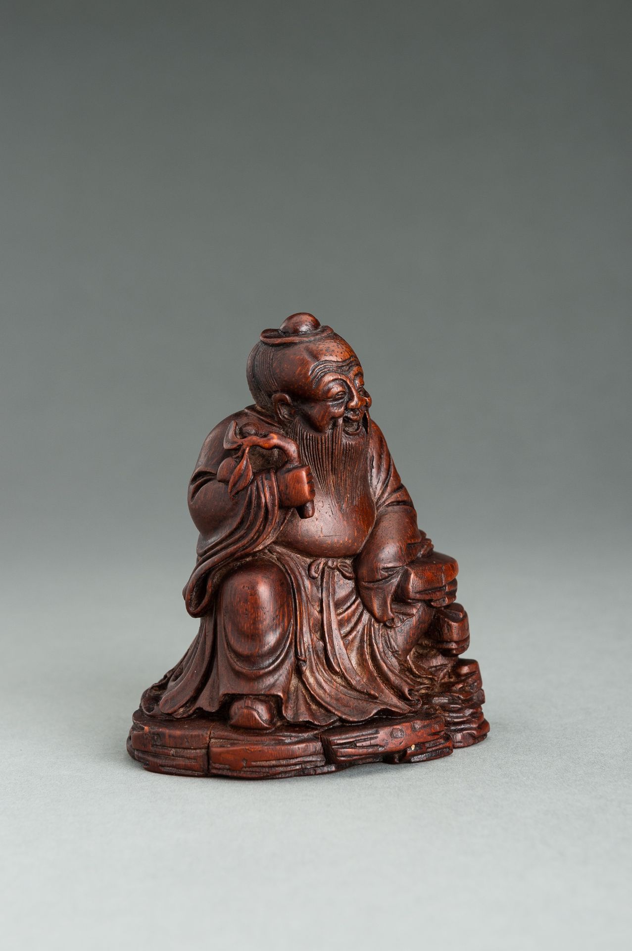 A BAMBOO FIGURE OF SHOULAO, QING DYNASTY - Bild 10 aus 13