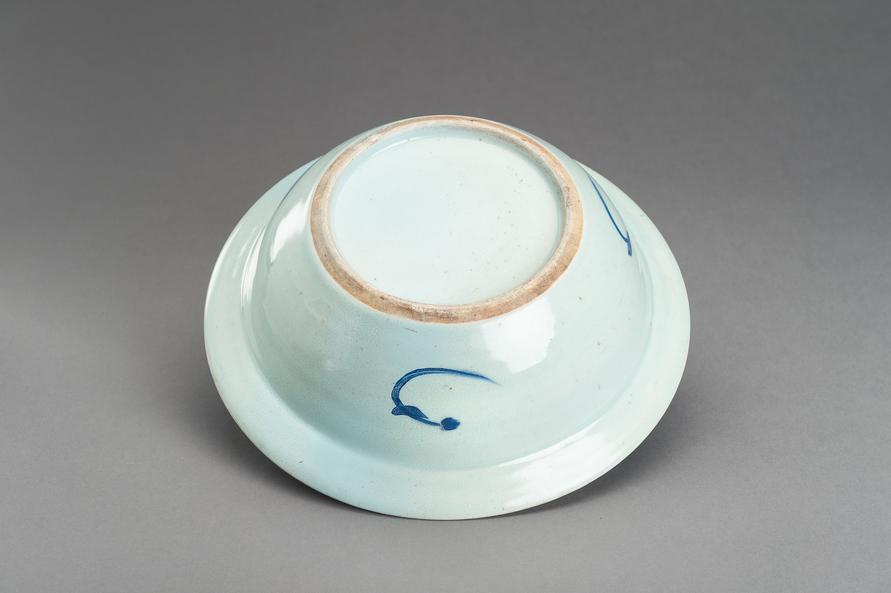 A BLUE AND WHITE ANNAM PORCELAIN BOWL - Image 11 of 12