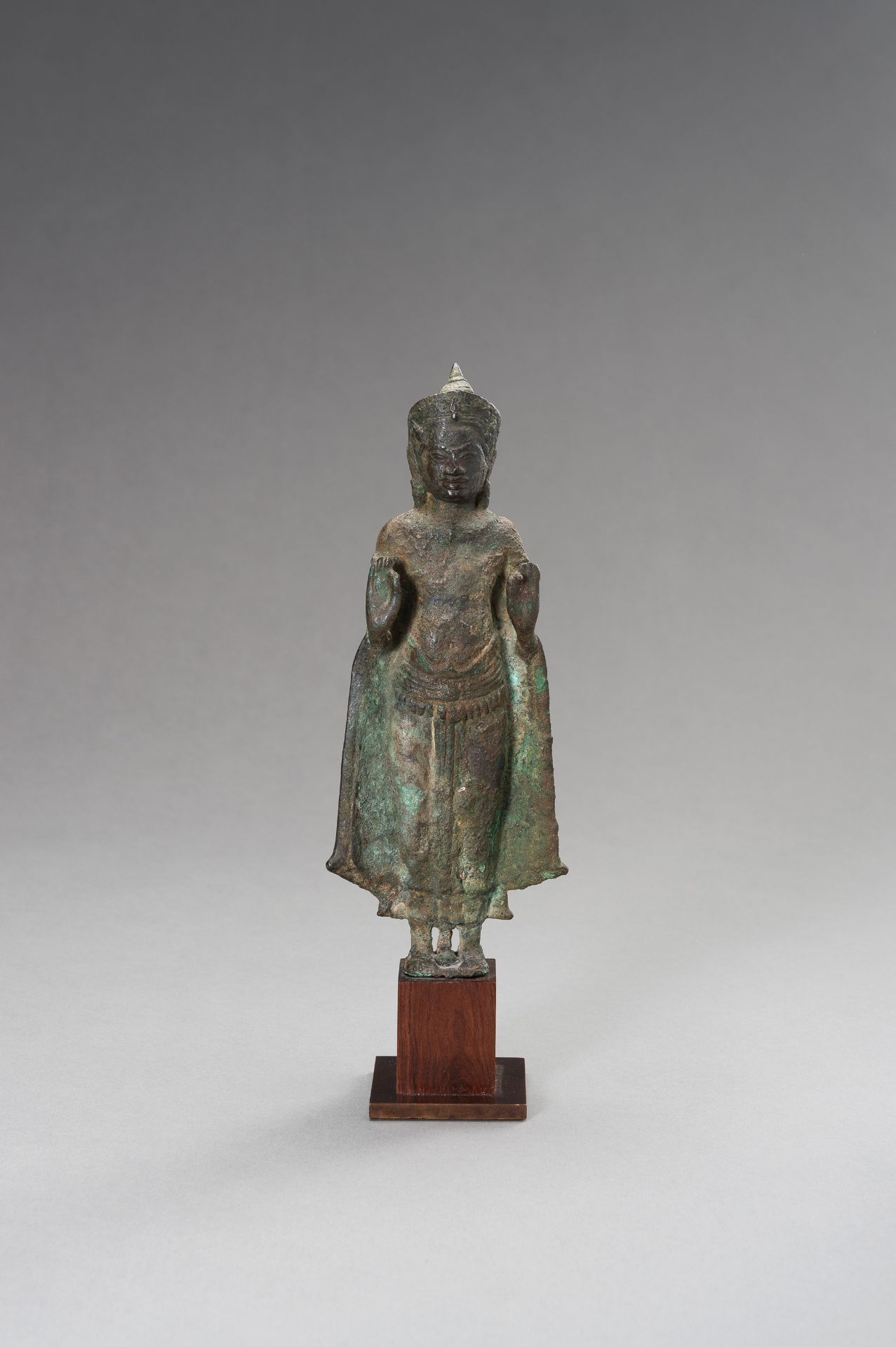 A KHMER BRONZE FIGURE OF A CROWNED BUDDHA, 13TH CENTURY - Image 2 of 12