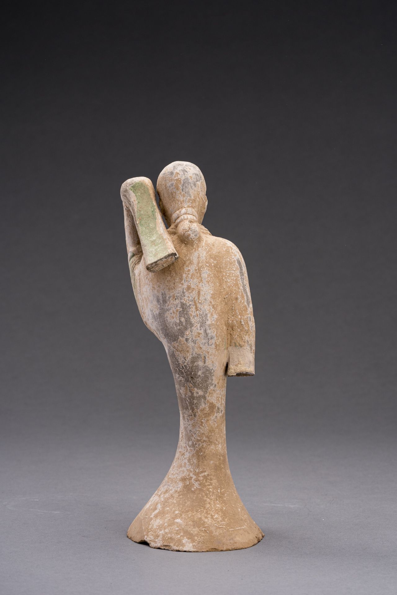 A POTTERY FIGURE OF A FEMALE 'LONG SLEEVE' DANCER, HAN DYNASTY - Image 6 of 7