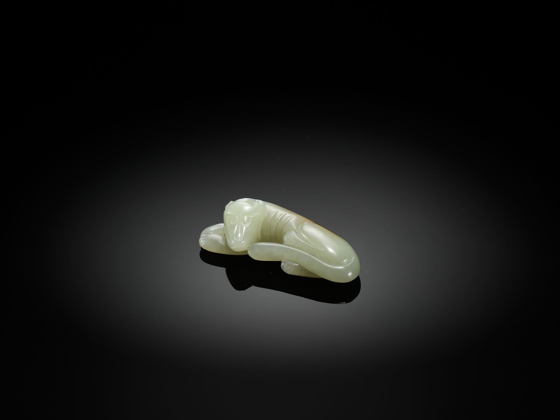 A PALE CELADON JADE CARVING OF A DOG, QING - Image 3 of 7