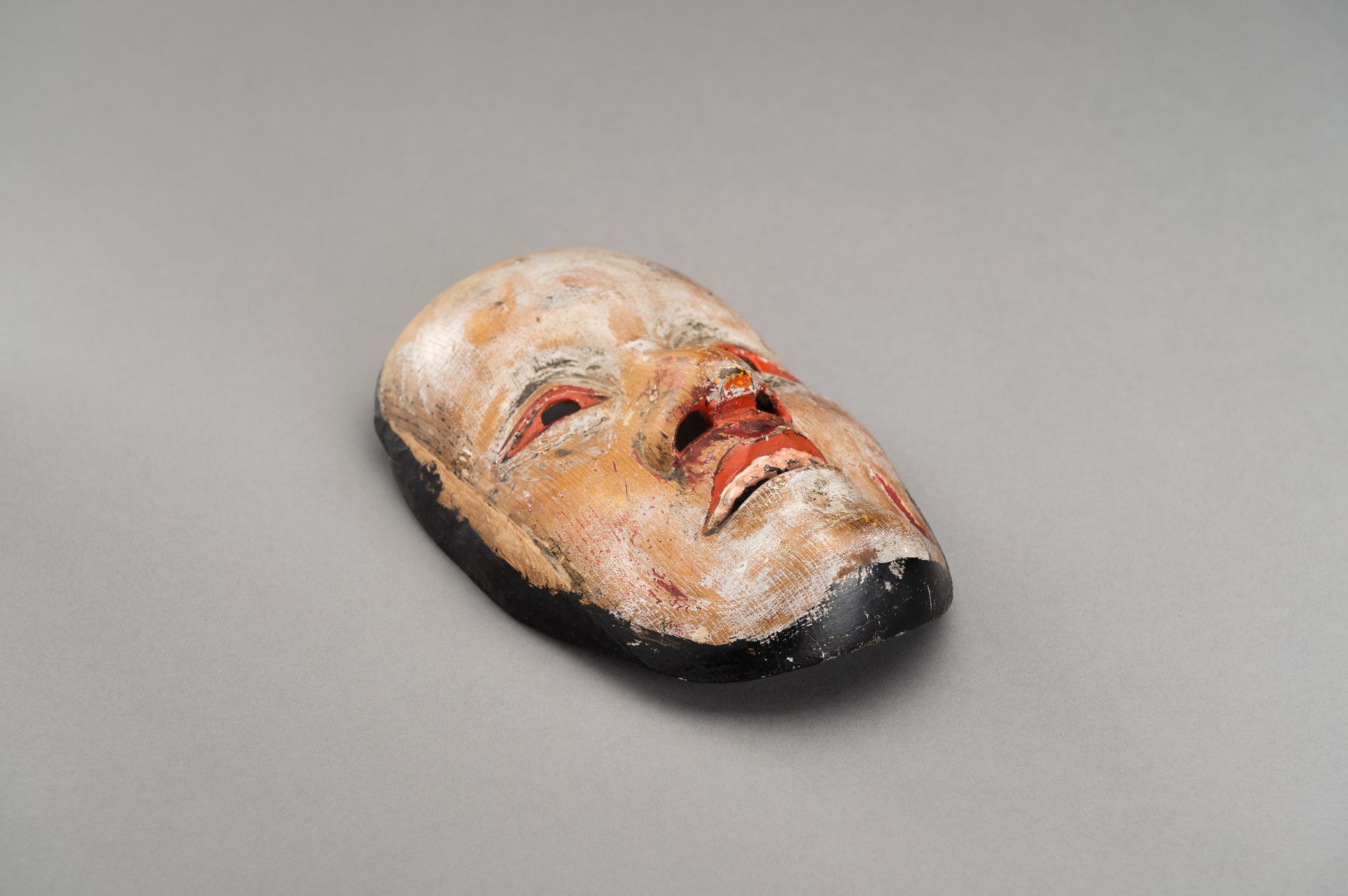 A WOOD NOH MASK OF A LADY, KO-OMOTE, MEIJI - Image 4 of 7