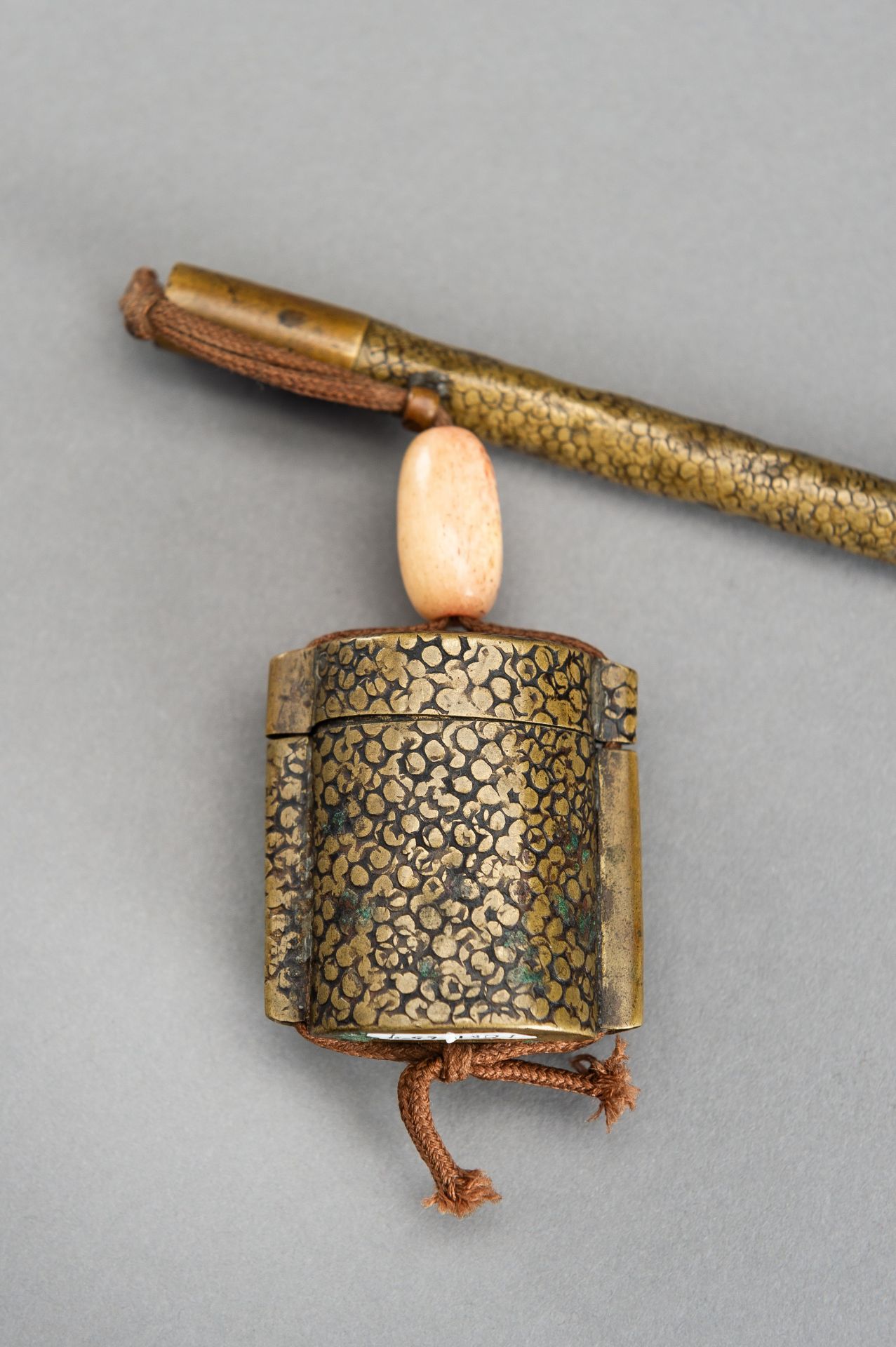 A BRASS PEN SHAPED YATATE, MEIJI - Image 2 of 11