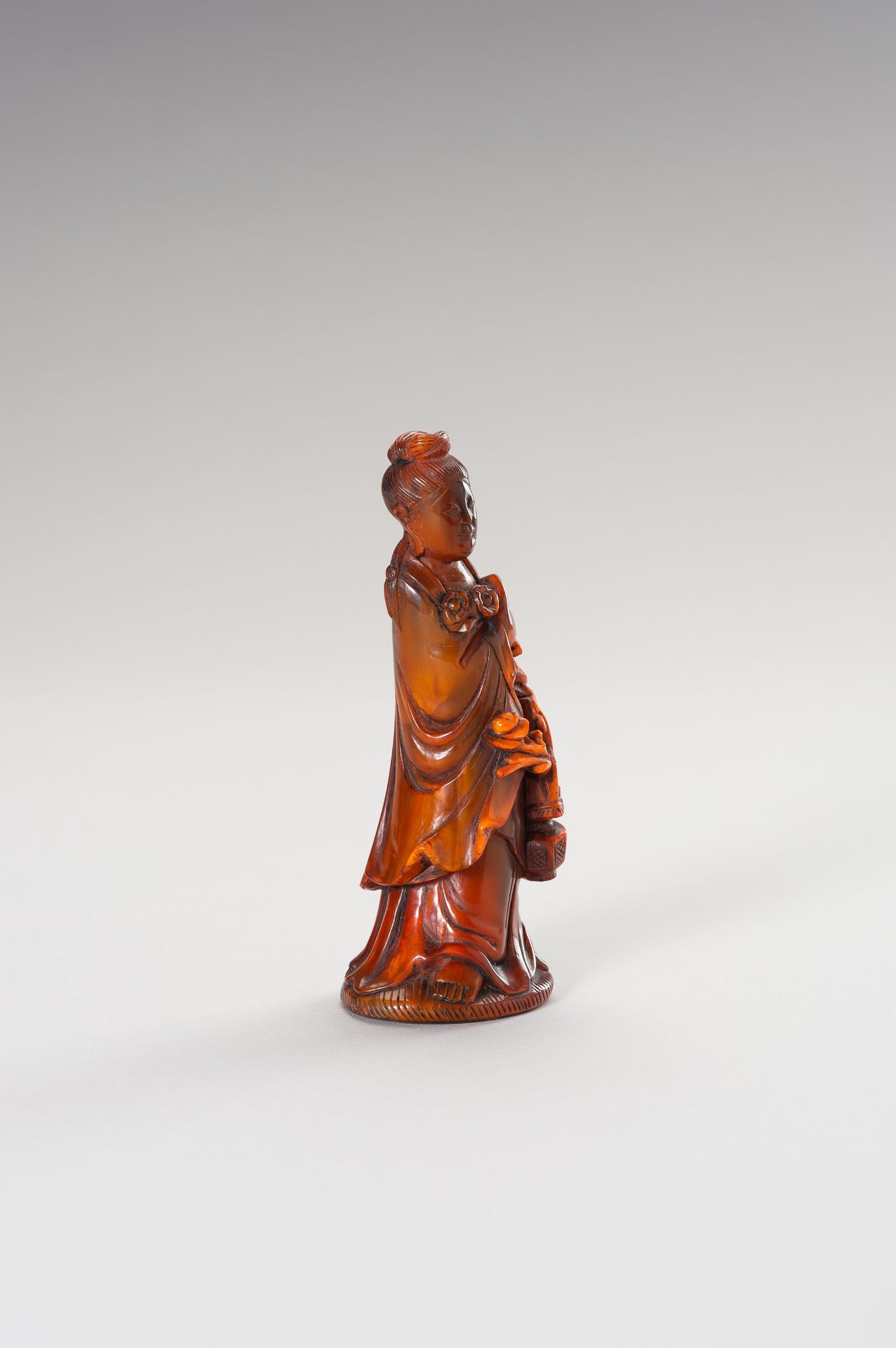 A HORN FIGURE OF GUANYIN - Image 7 of 11