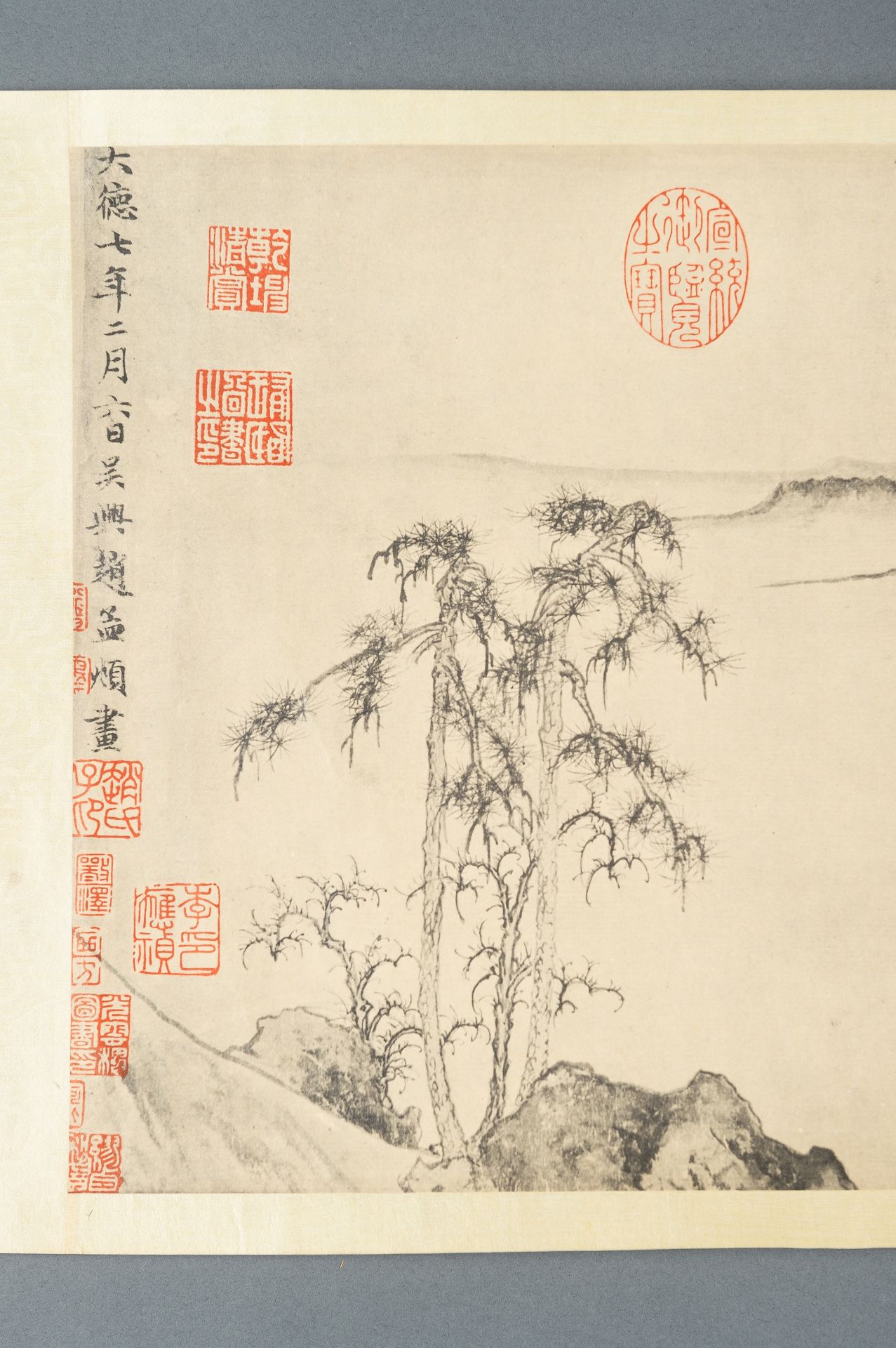 A MUSEUM COPY OF 'RIVERS AND MOUNTAINS, BY CHAO MENG-FU' - Bild 9 aus 16