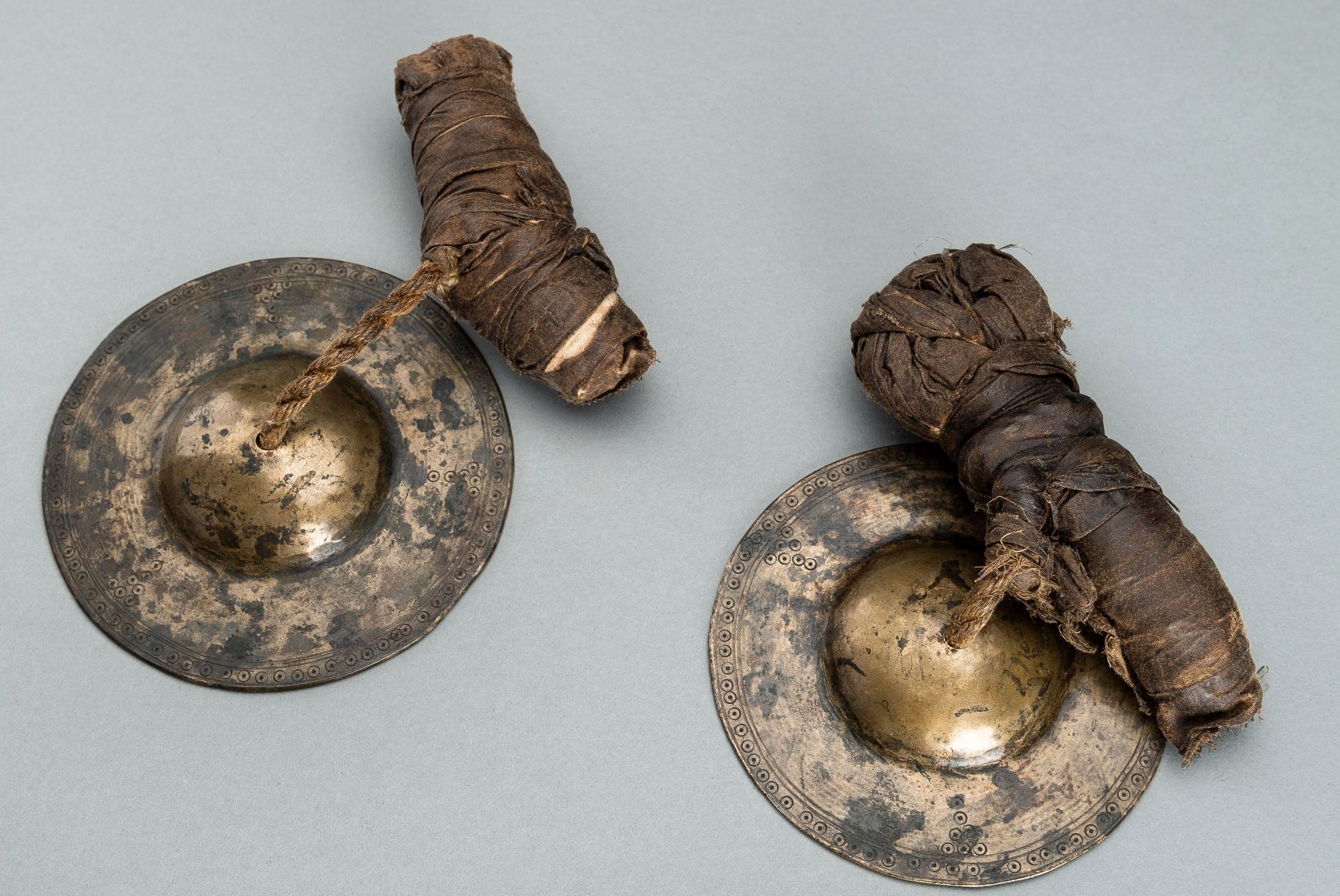 A RARE PAIR OF BRONZE CYMBALS, 19th CENTURY
