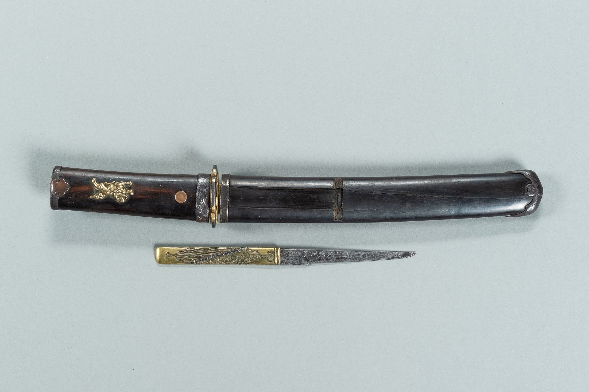 A SMALL TANTO IN KOSHIRAE, EDO - Image 7 of 14