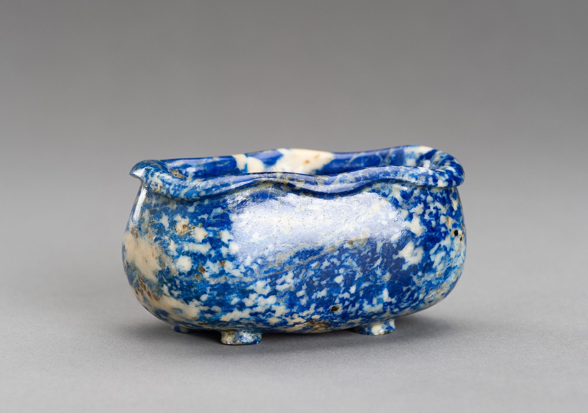 A LAPIS LAZULI BRUSHWASHER, QING