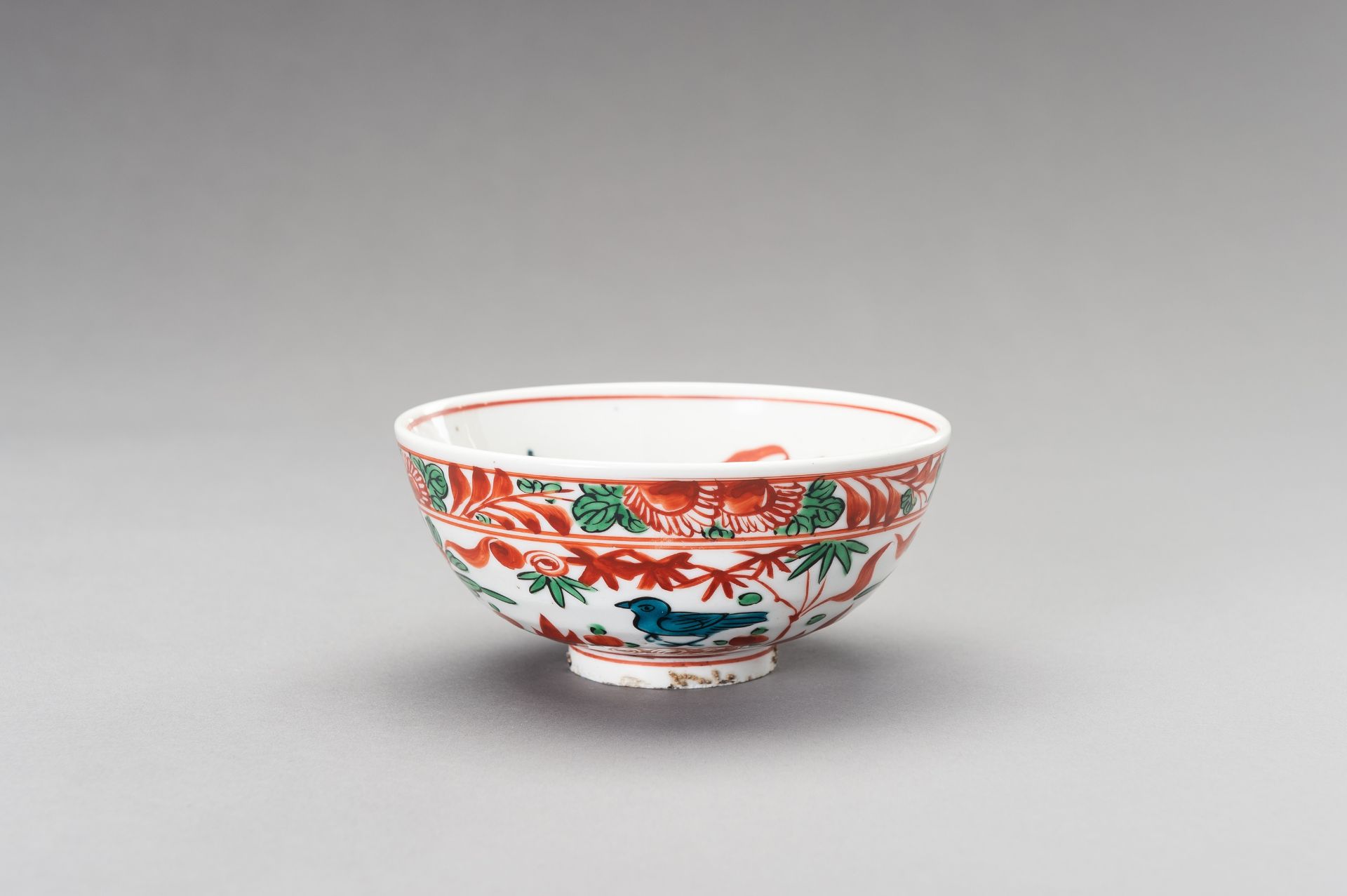 A MING-STYLE SWATOW BOWL, QING DYNASTY - Image 11 of 11