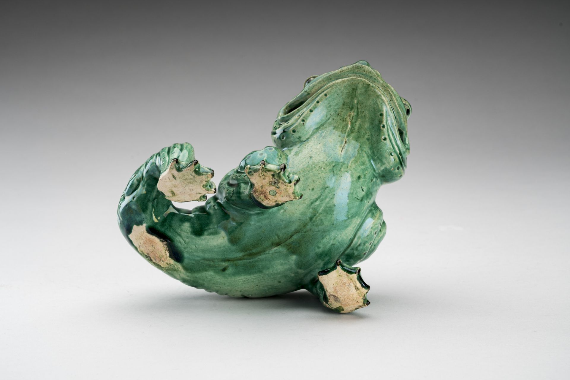 A RARE GREEN GLAZED POTTERY FIGURE OF THE THREE-LEGED TOAD - Image 9 of 9