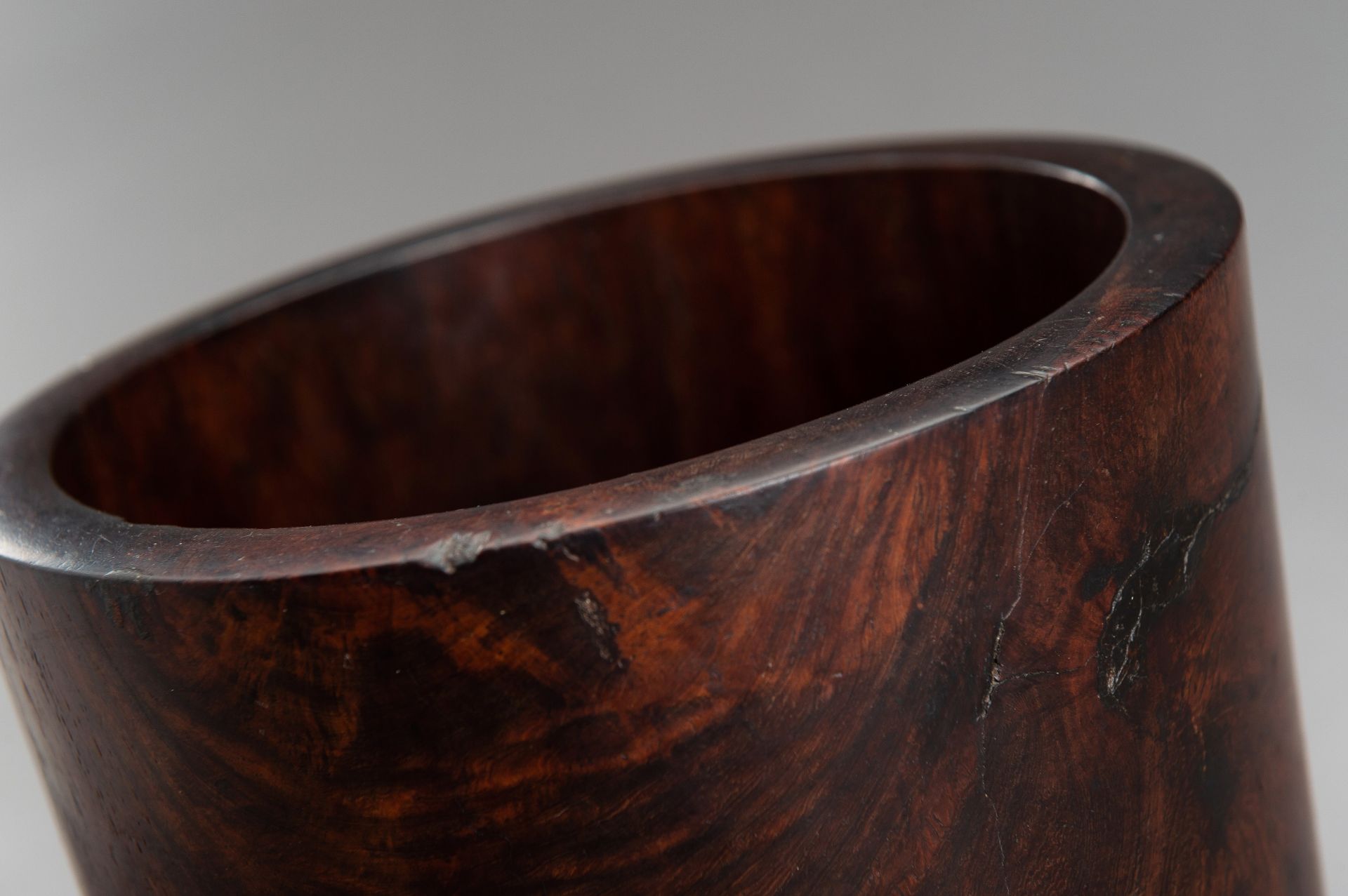 A FINE WOODEN BRUSHPOT, BITONG, QING - Image 3 of 9
