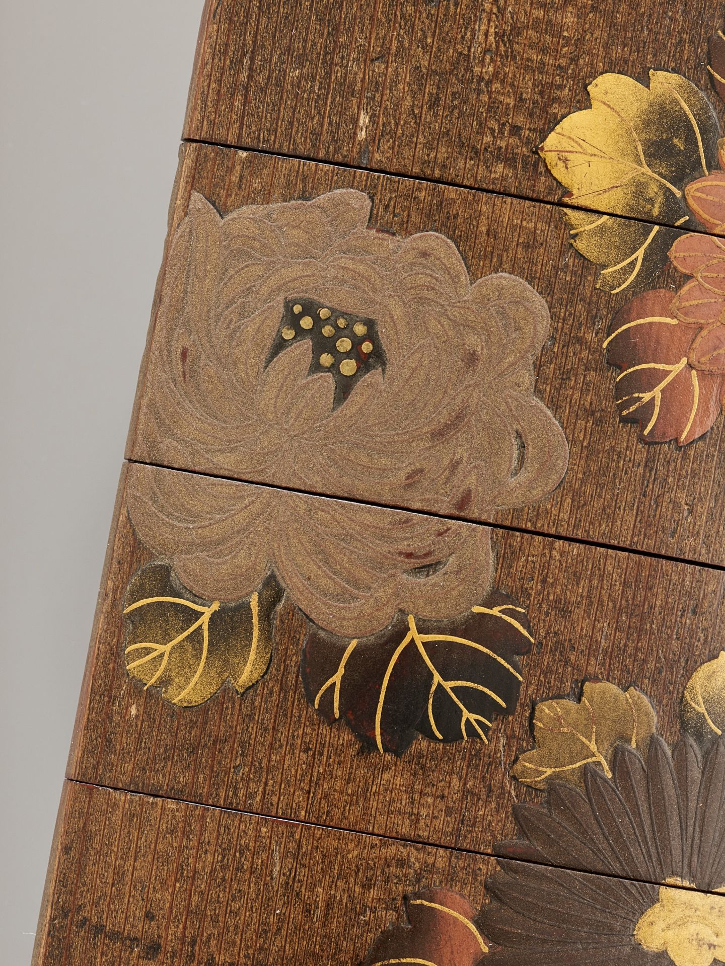 A LACQUERED LIGHT WOOD THREE-CASE INRO WITH CHRYSANTHEMUM AND PEONY - Image 2 of 5