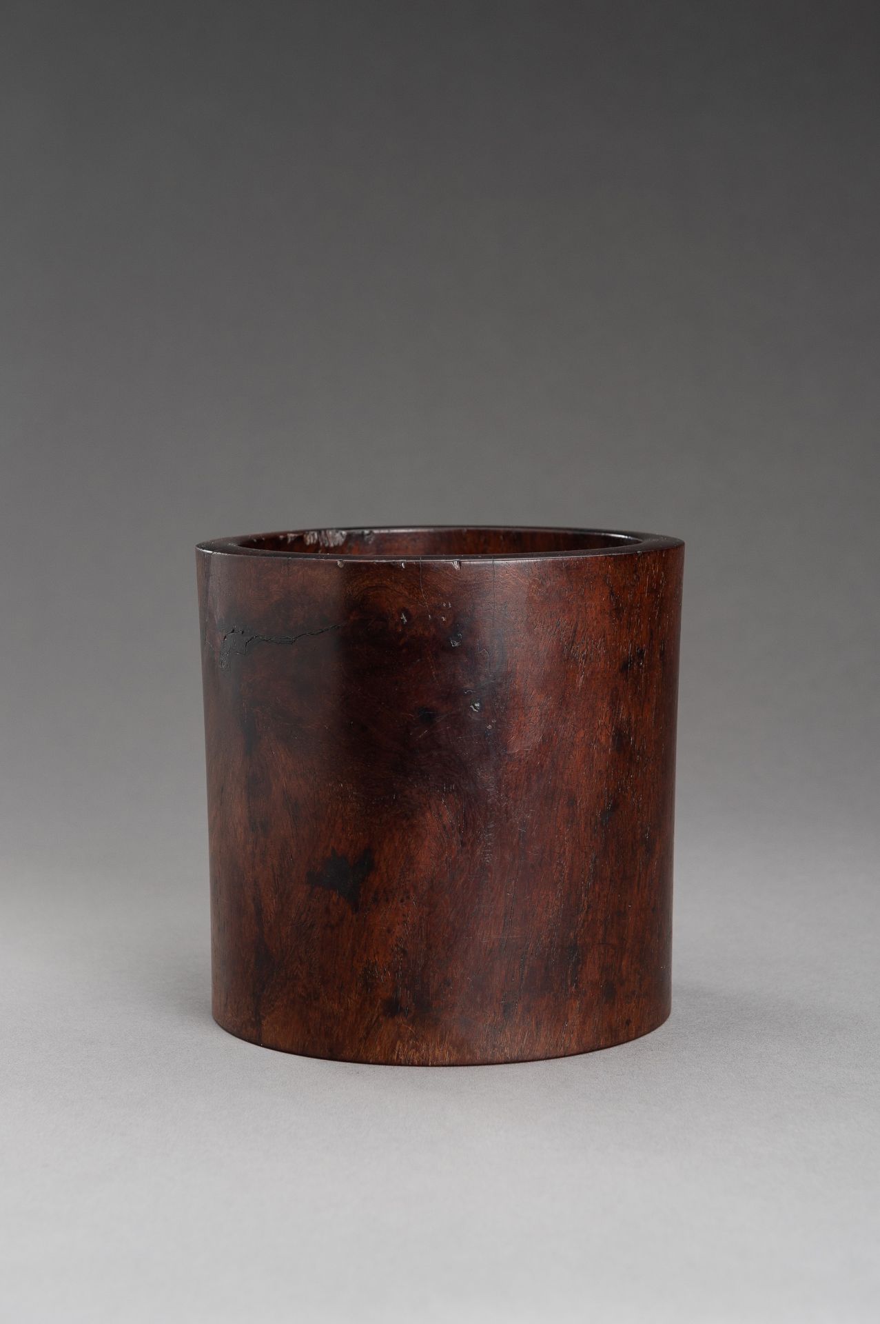 A FINE WOODEN BRUSHPOT, BITONG, QING - Image 4 of 9