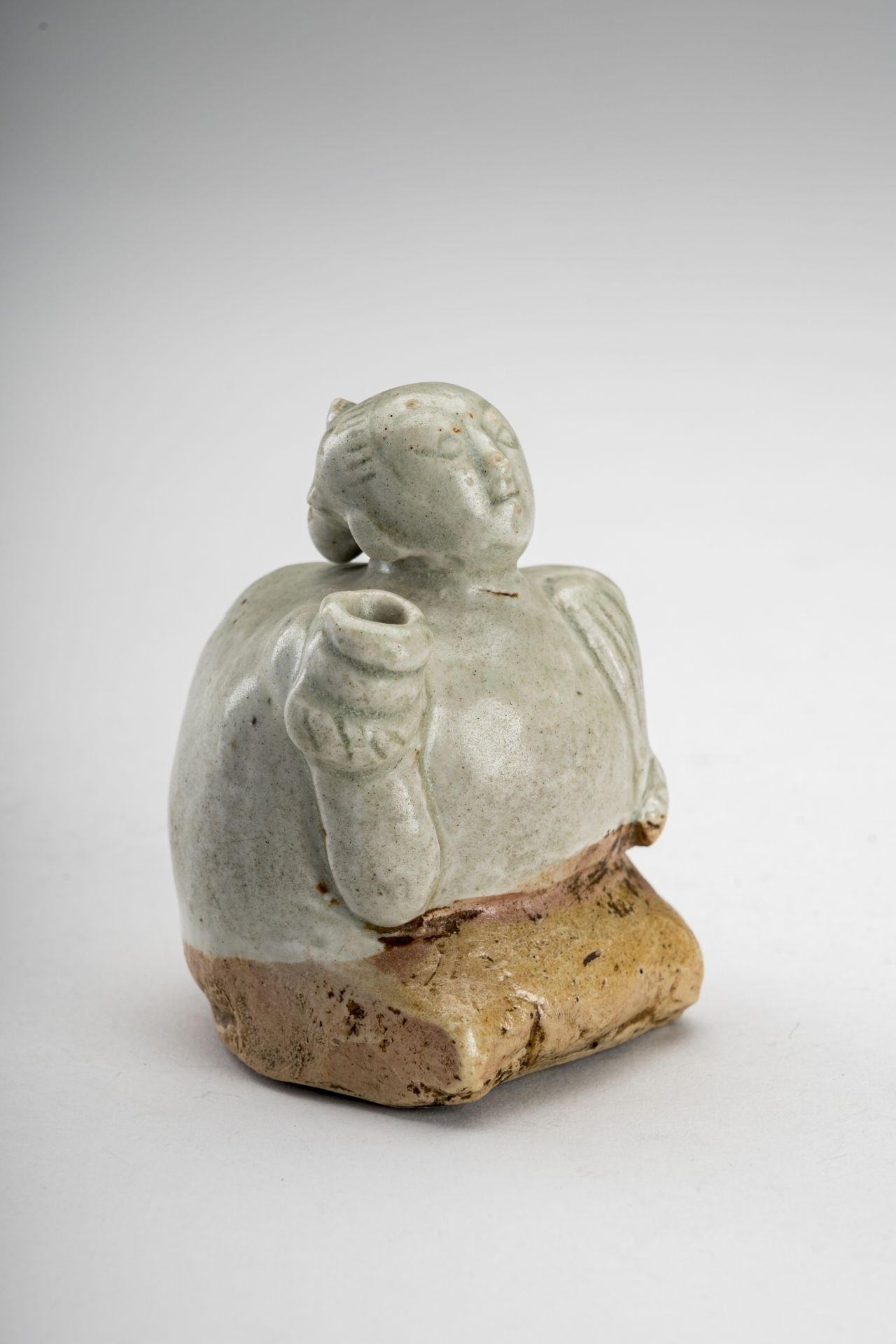 A GLAZED CERAMIC FIGURE, 19th CENTURY - Image 4 of 8