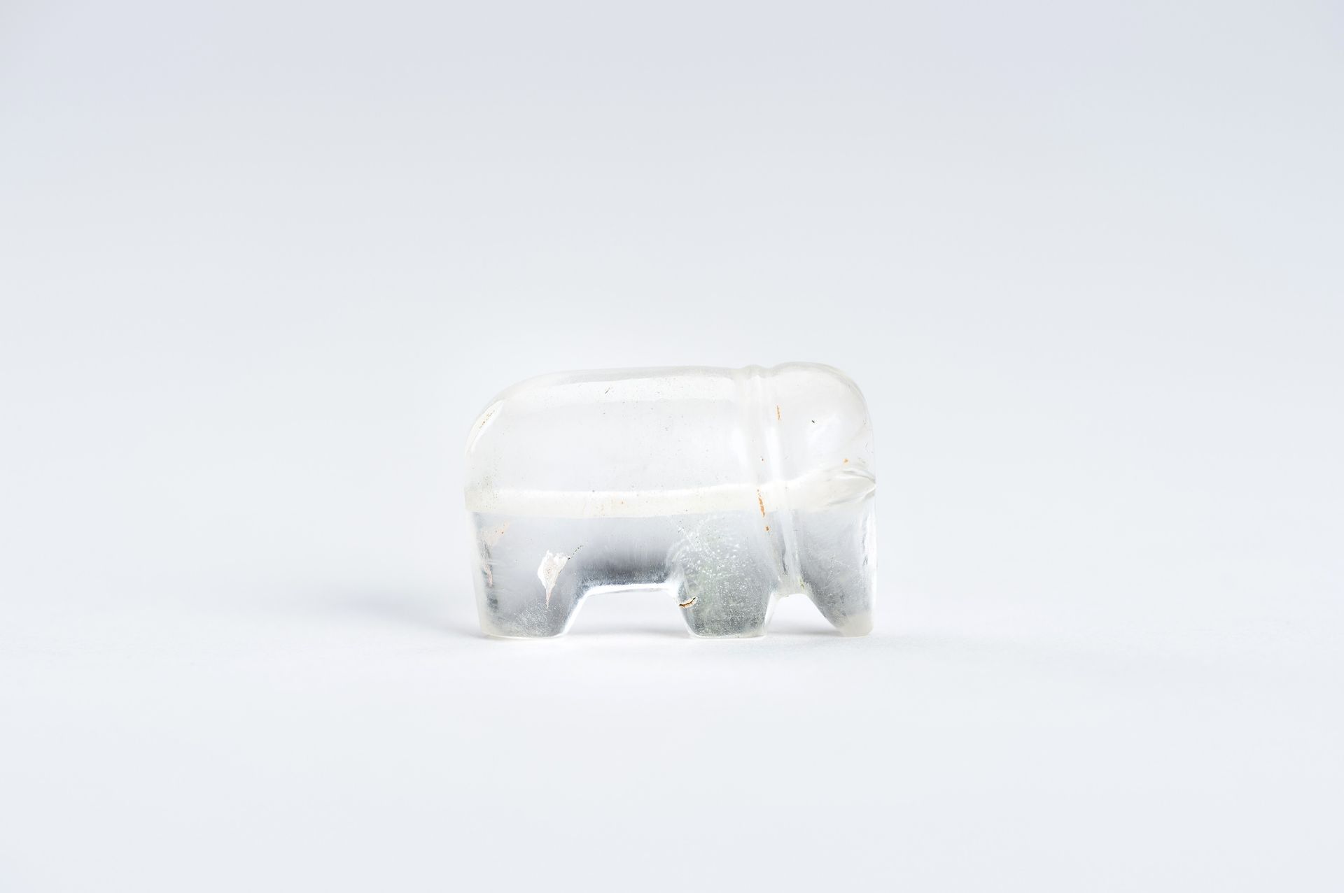 A SMALL PYU ROCK CRYSTAL 'ELEPHANT' TALISMAN - Bild 2 aus 7