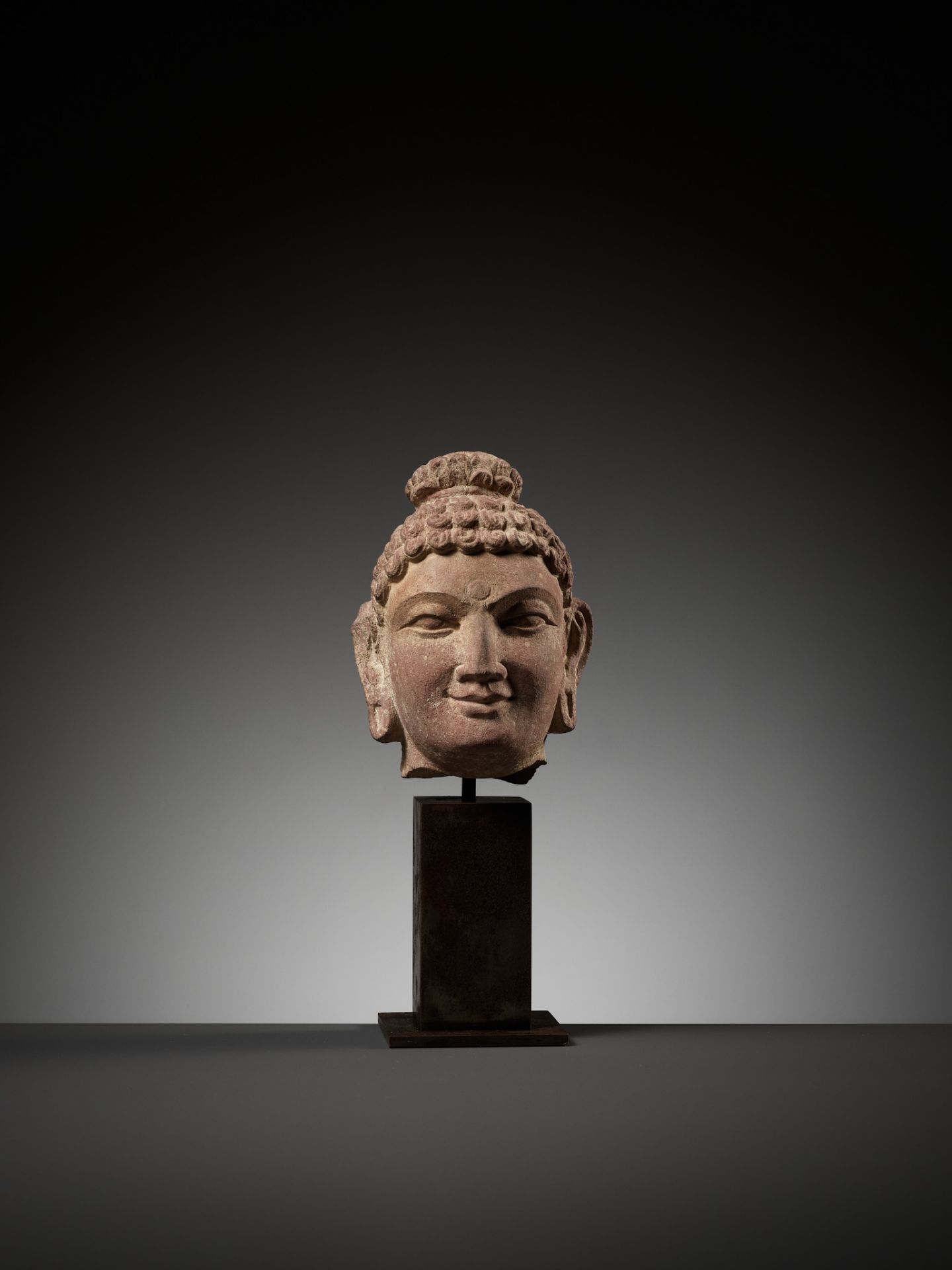 A RED SANDSTONE HEAD OF BUDDHA, MATHURA, KUSHAN PERIOD - Image 6 of 15