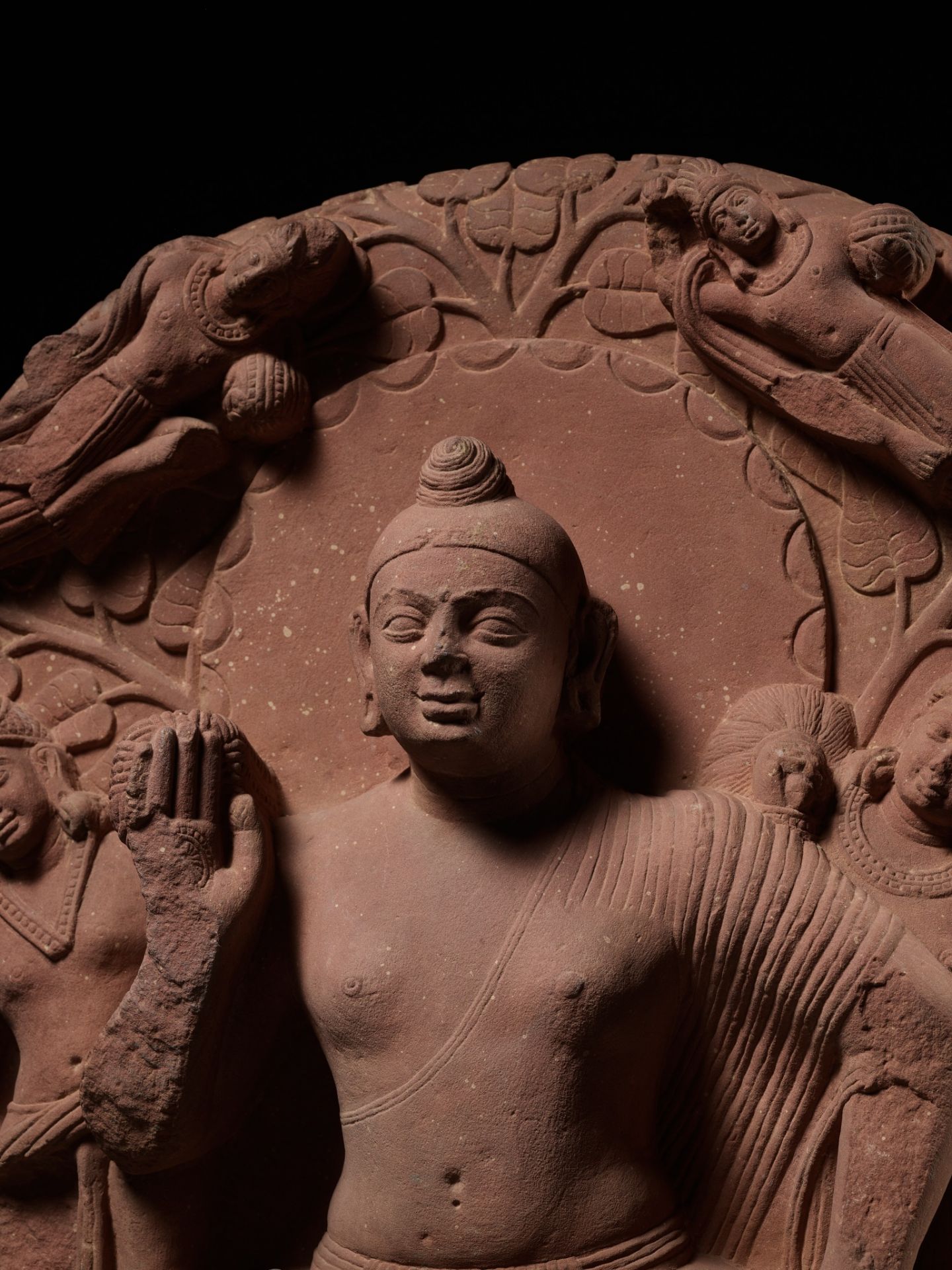 A PINK SANDSTONE STELE DEPICTING BUDDHA, MATHURA, 2ND-3RD CENTURY - Image 8 of 15