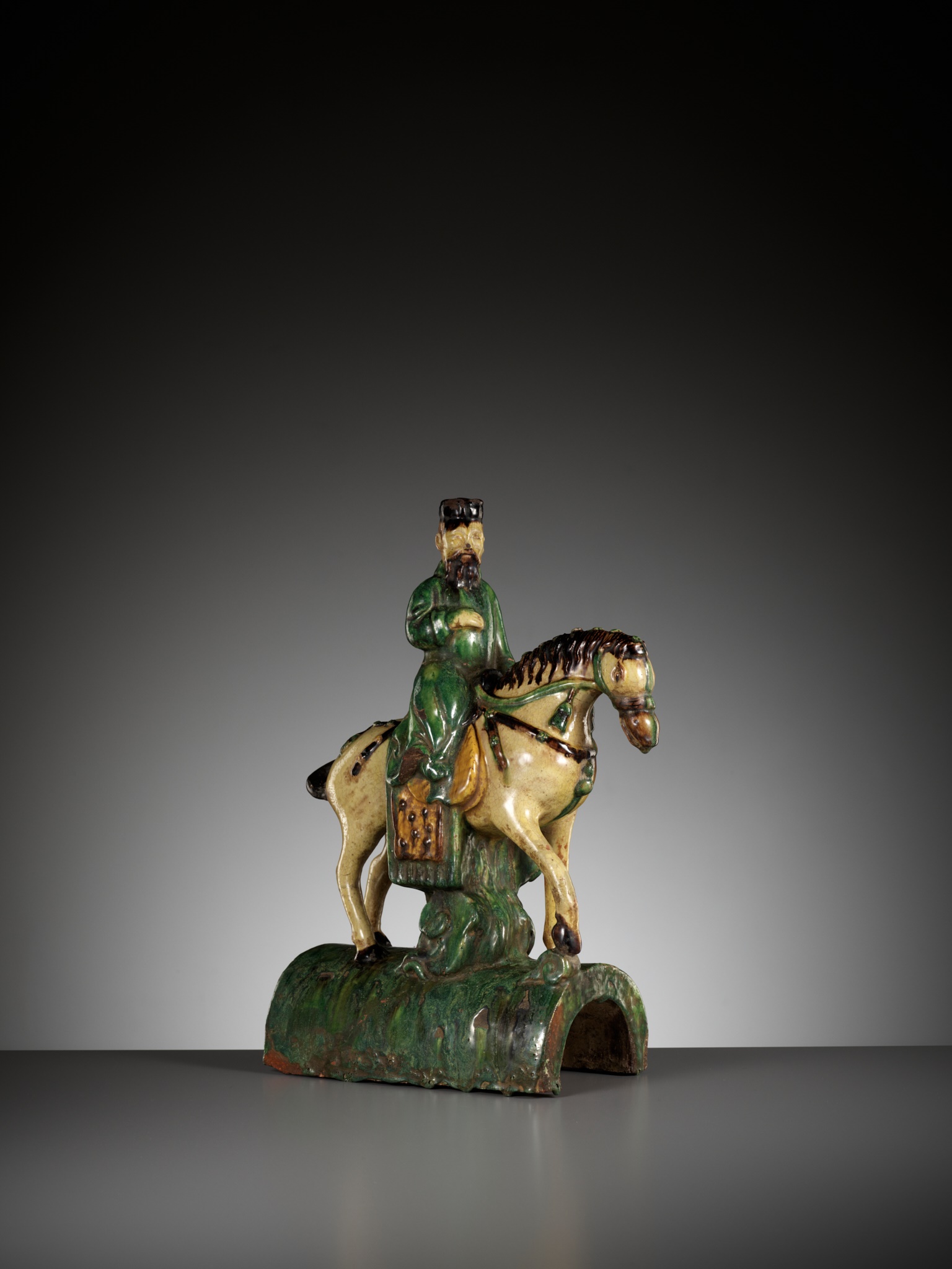 A SANCAI GLAZED EQUESTRIAN-FORM ROOF TILE, MING DYNASTY - Image 2 of 11