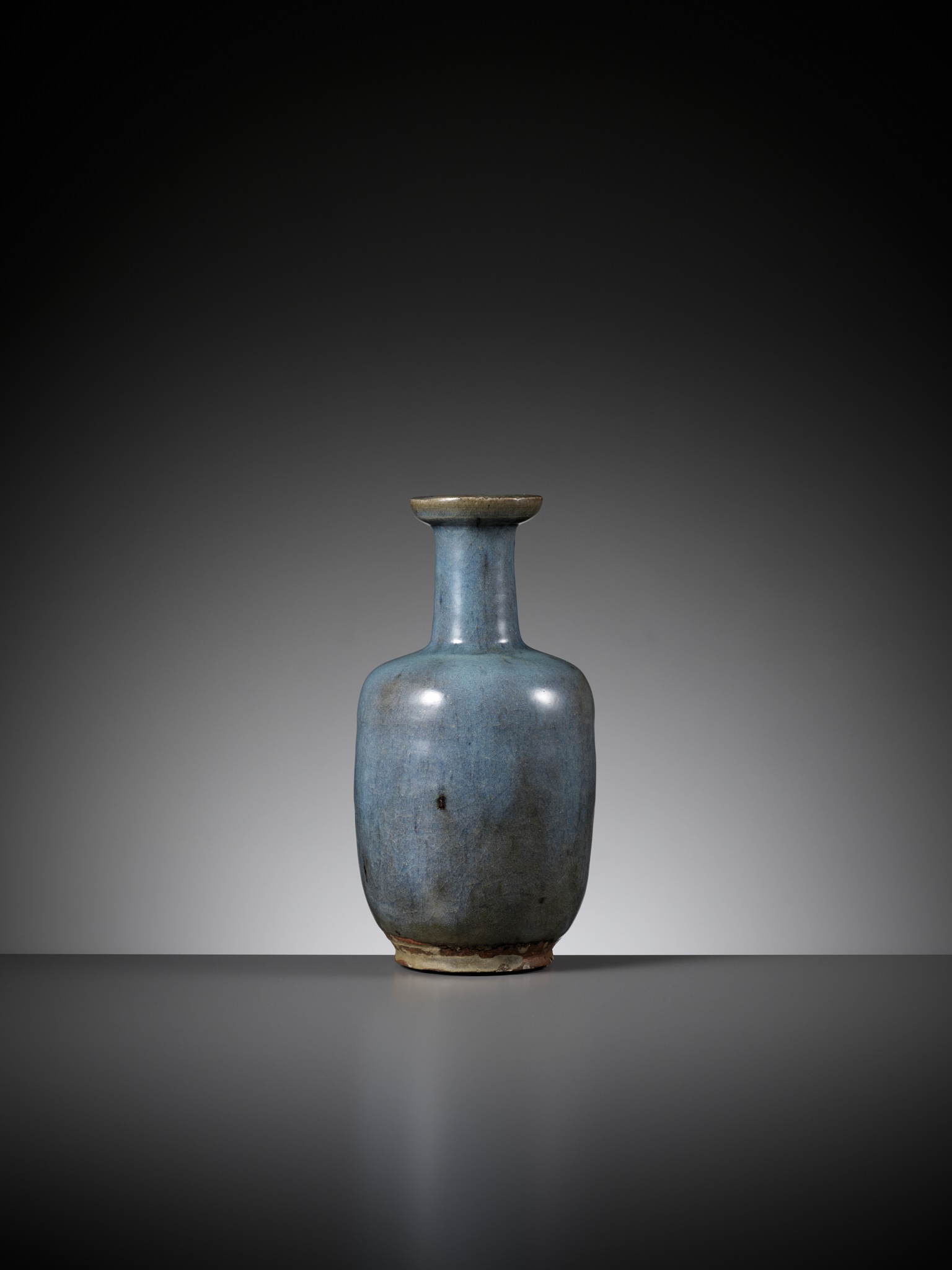 A JUNYAO GLAZED BOTTLE VASE, YUAN TO MING DYNASTY - Image 5 of 9