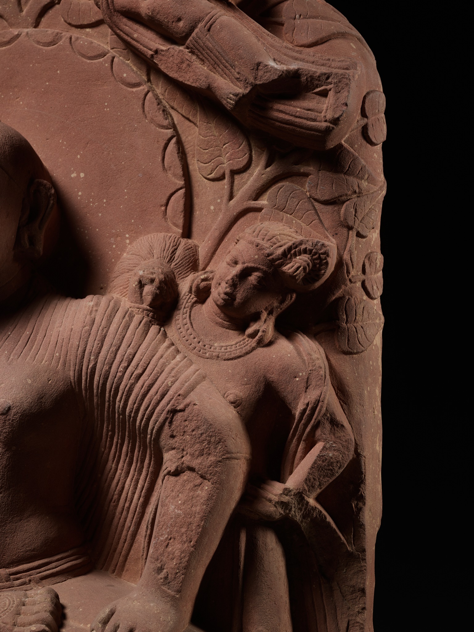 A PINK SANDSTONE STELE DEPICTING BUDDHA, MATHURA, 2ND-3RD CENTURY - Image 9 of 15