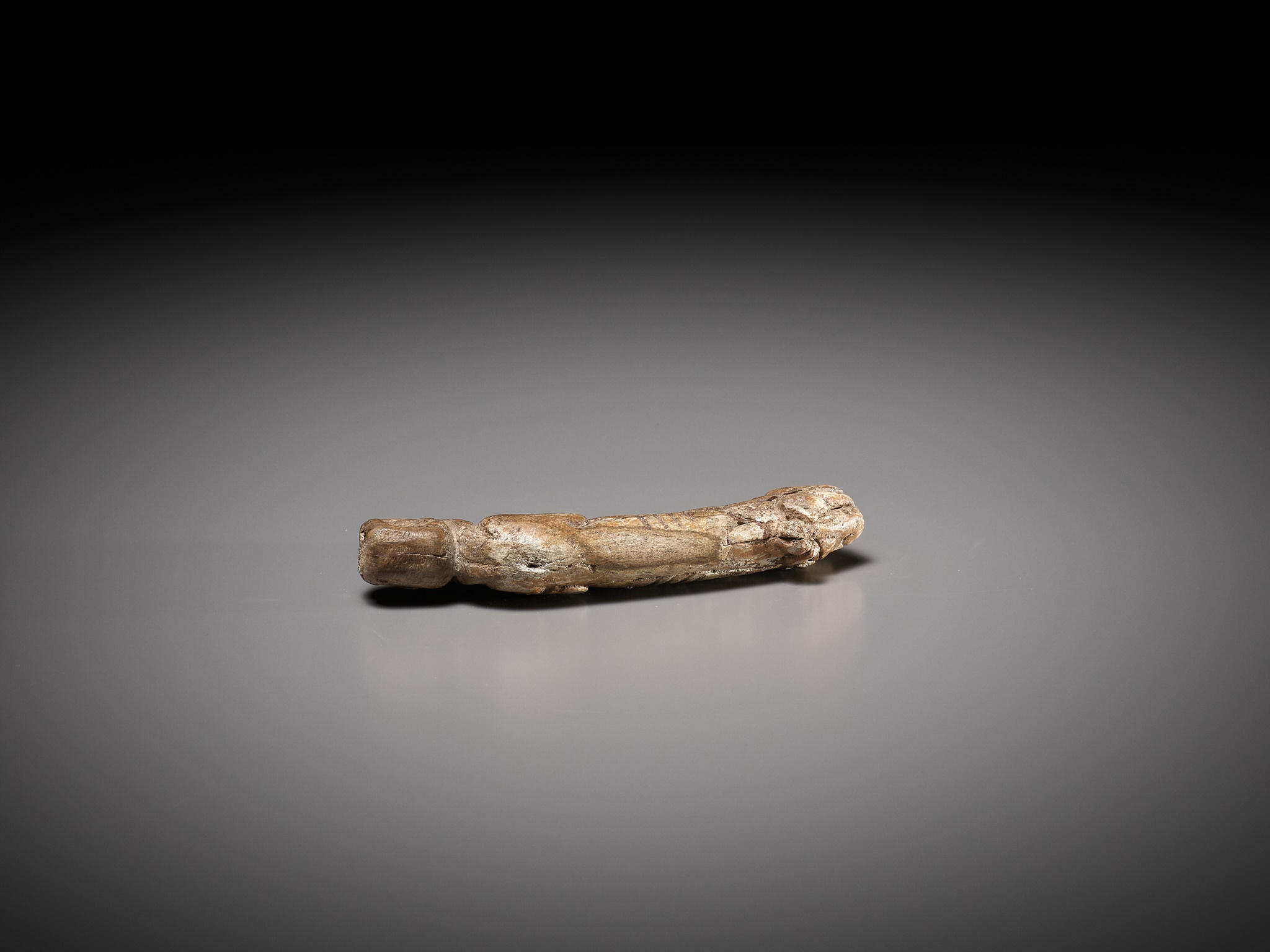 A RARE CARVED BONE FIGURE OF A TIGER, SHANG DYNASTY - Image 13 of 17