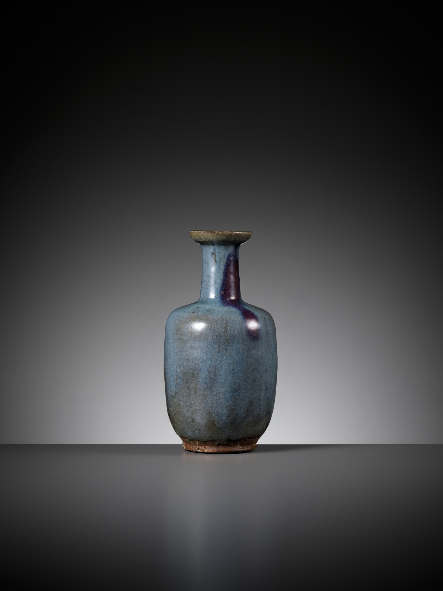 A JUNYAO GLAZED BOTTLE VASE, YUAN TO MING DYNASTY - Image 6 of 9