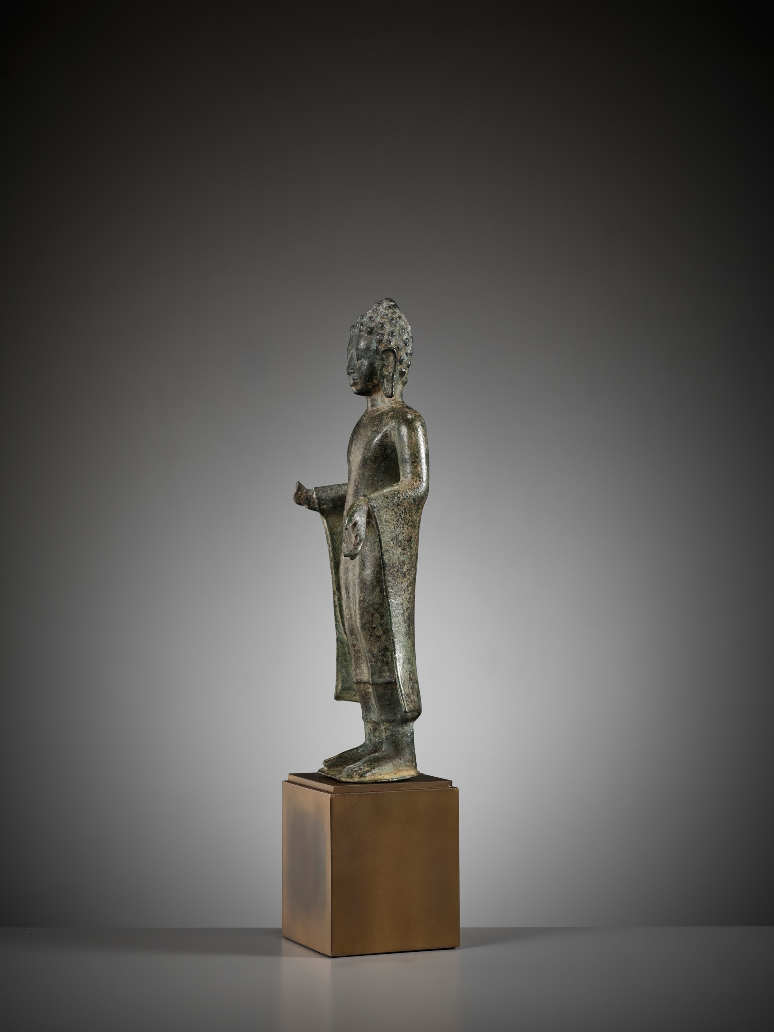 A RARE BRONZE FIGURE OF BUDDHA, MON DVARAVATI PERIOD - Image 3 of 12