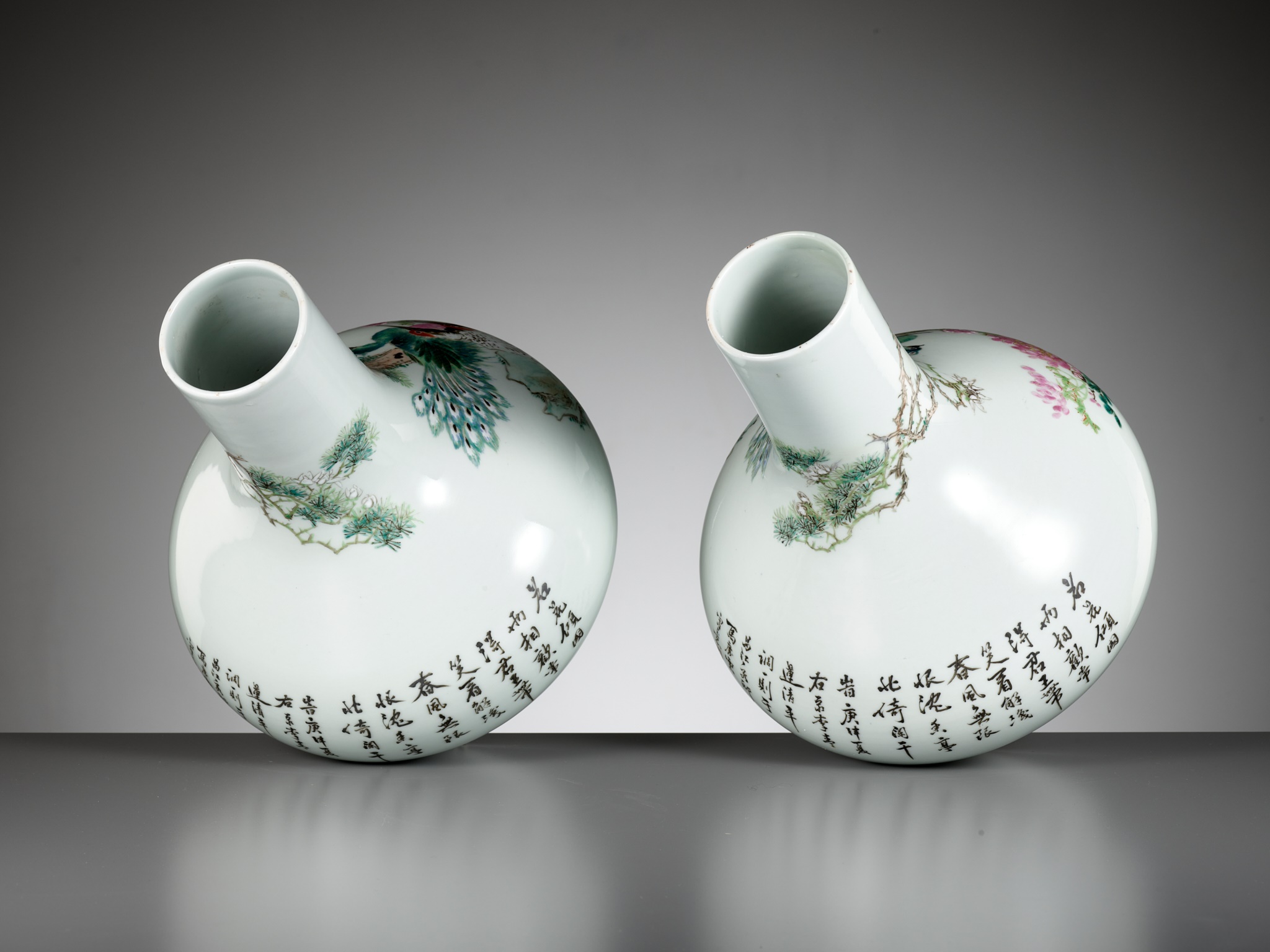 A PAIR OF 'QIANJIANG CAI' ENAMELED 'PEACOCK AND CRANE' VASES, BY MA QINGYUN, DATED 1920 - Image 13 of 13