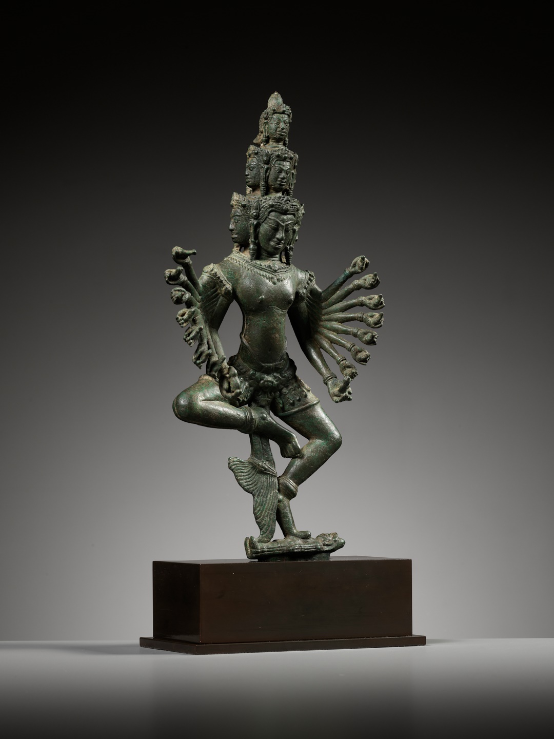 A BRONZE FIGURE OF A DANCING HEVAJRA, ANGKOR PERIOD, BAYON STYLE - Image 13 of 14