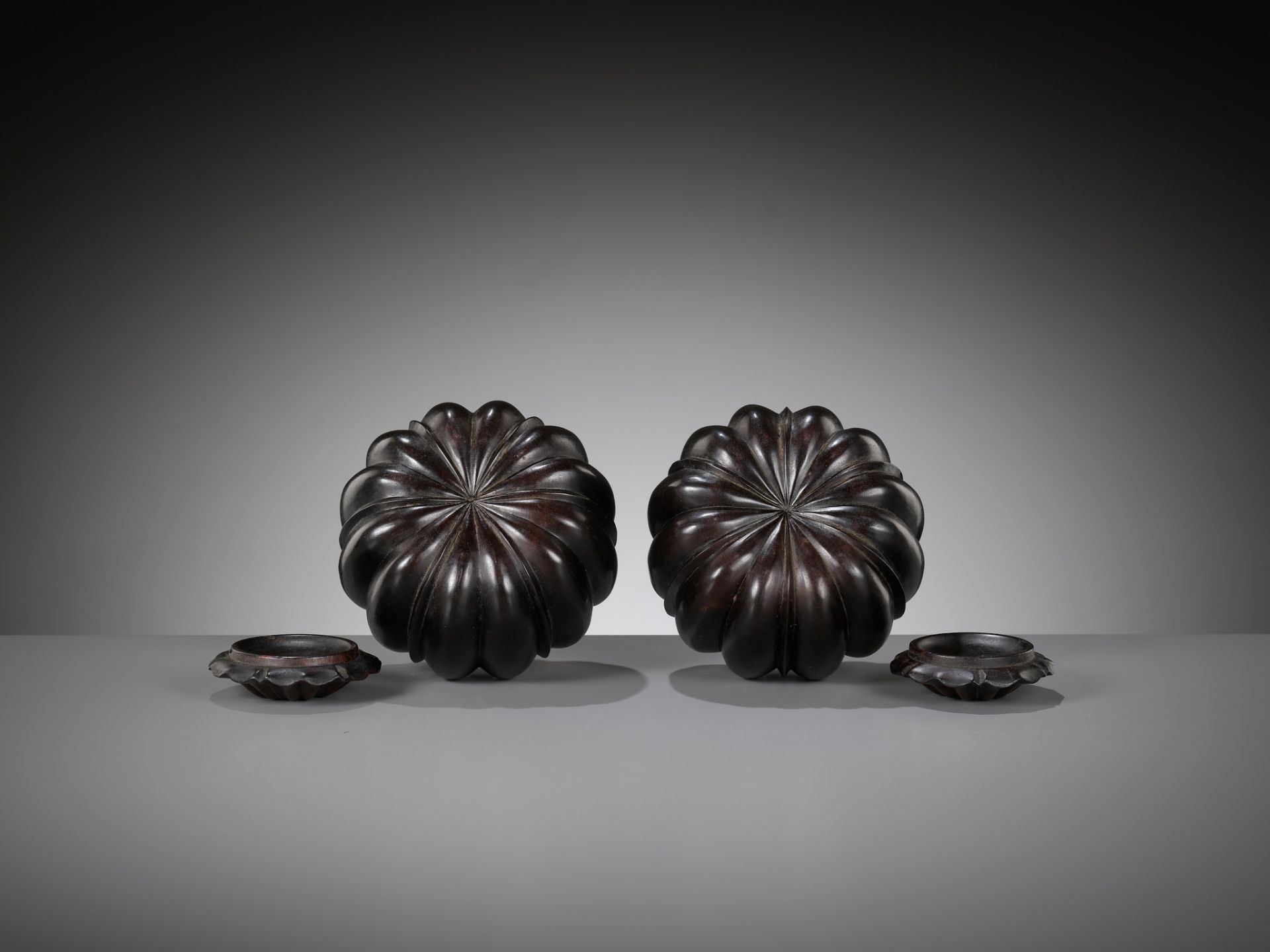 A PAIR OF ZITAN WEIQI COUNTER CONTAINERS, WEIQIZIHE, 17TH-18TH CENTURY - Image 9 of 10