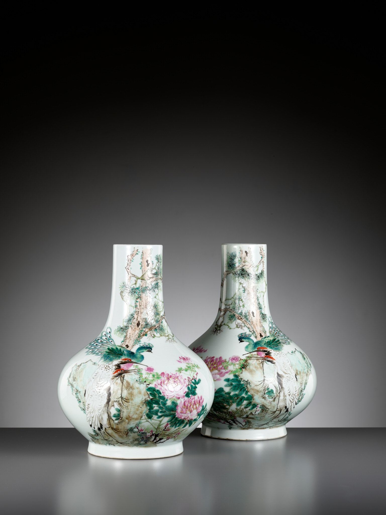 A PAIR OF 'QIANJIANG CAI' ENAMELED 'PEACOCK AND CRANE' VASES, BY MA QINGYUN, DATED 1920 - Image 11 of 13