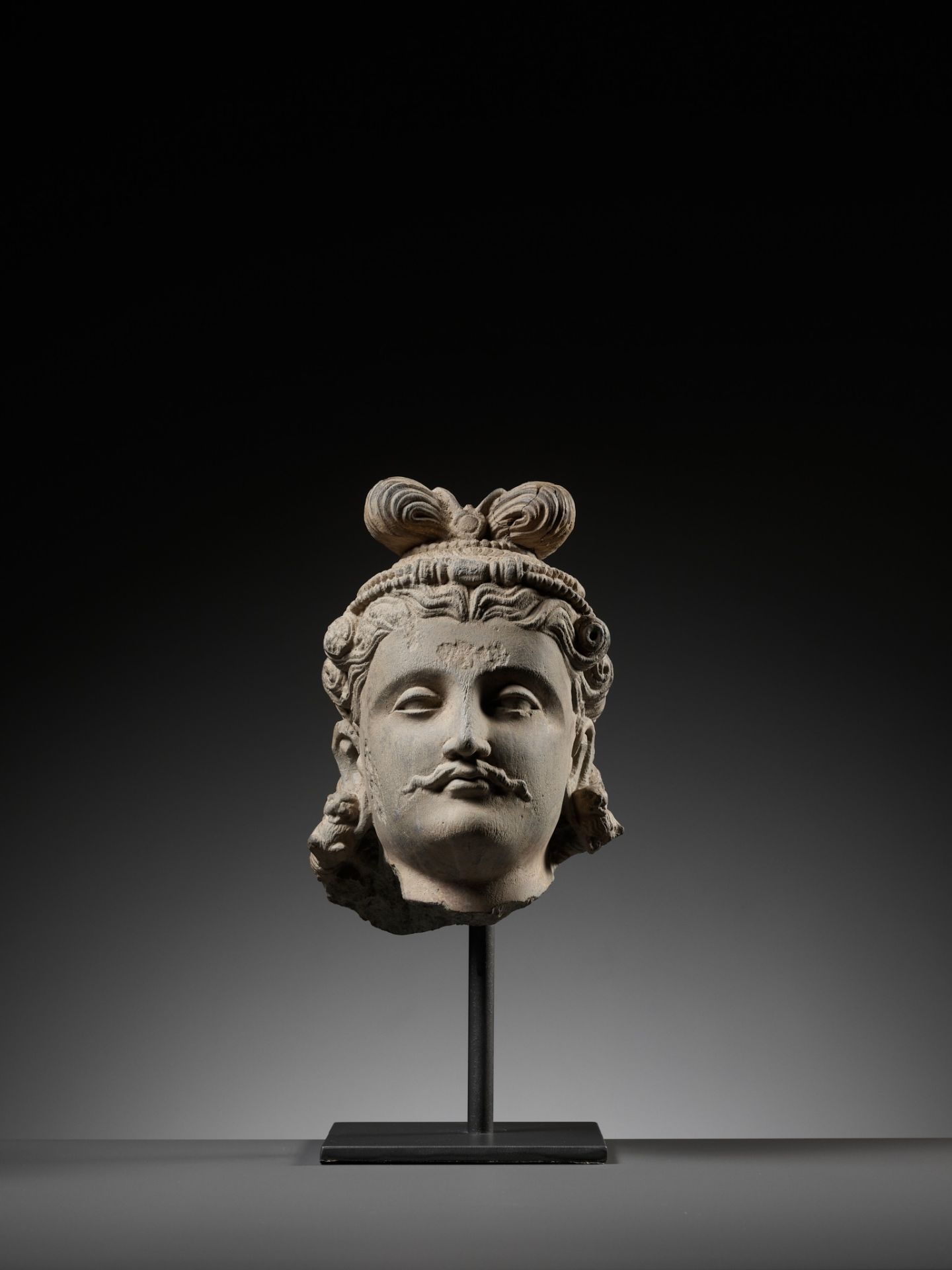AN IMPORTANT SCHIST HEAD OF MAITREYA, ANCIENT REGION OF GANDHARA, 2ND-3RD CENTURY - Image 6 of 13