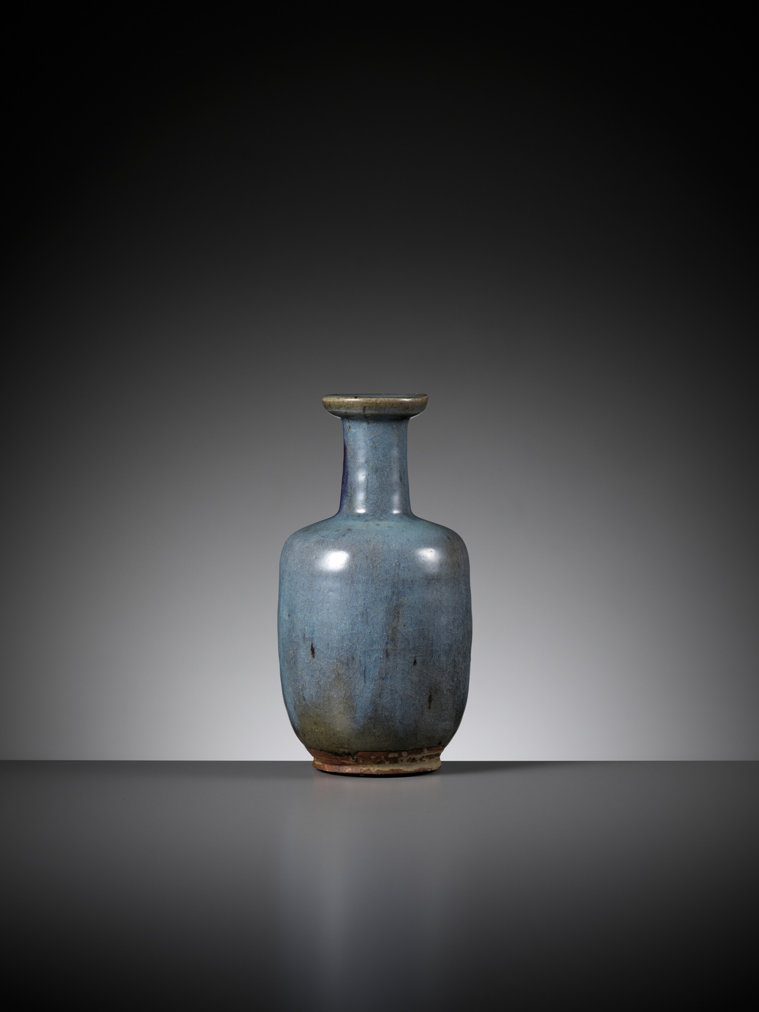 A JUNYAO GLAZED BOTTLE VASE, YUAN TO MING DYNASTY - Image 3 of 9