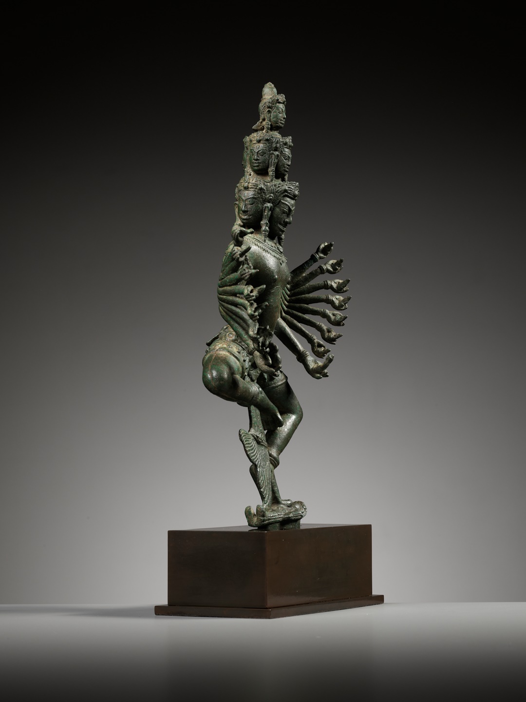 A BRONZE FIGURE OF A DANCING HEVAJRA, ANGKOR PERIOD, BAYON STYLE - Image 12 of 14