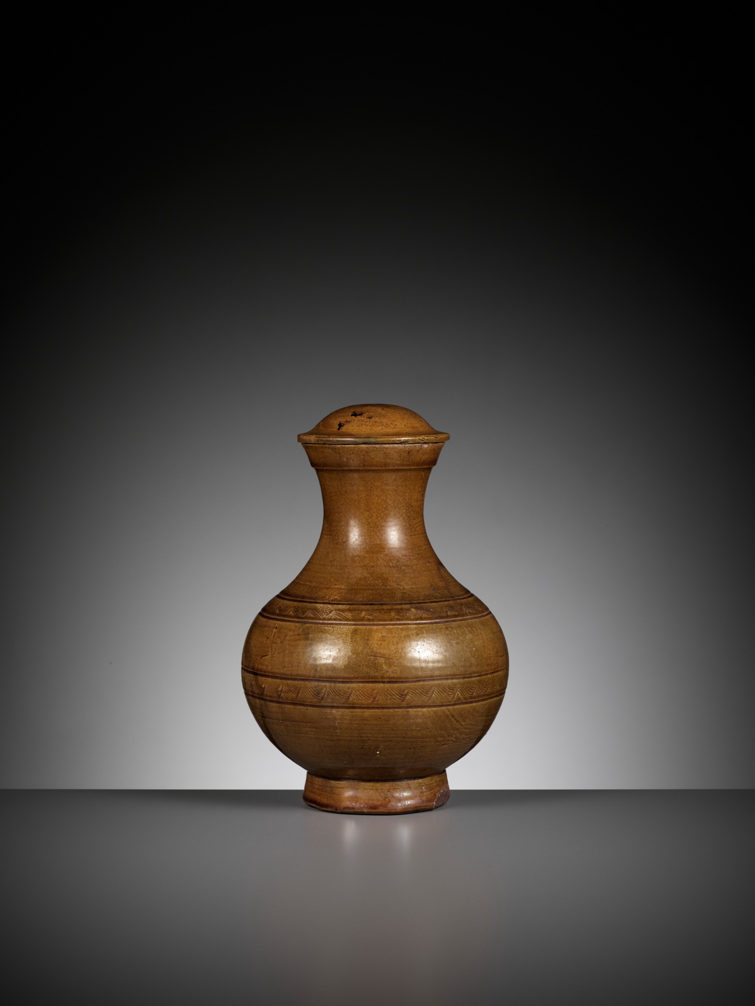 AN AMBER-GLAZED POTTERY VASE AND COVER, HU, HAN DYNASTY - Image 2 of 12