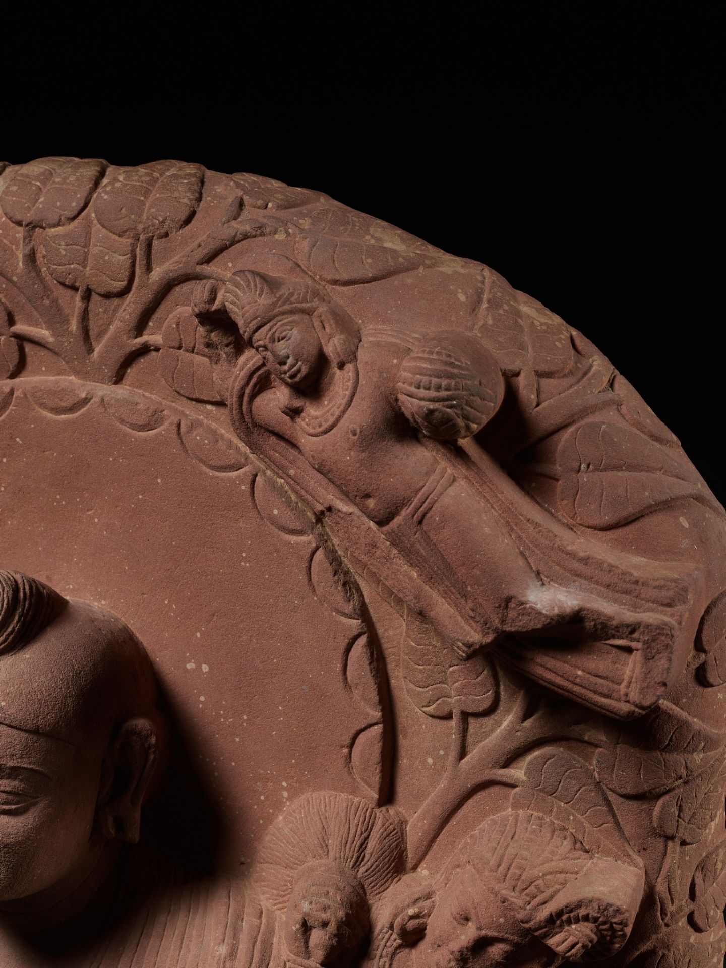 A PINK SANDSTONE STELE DEPICTING BUDDHA, MATHURA, 2ND-3RD CENTURY - Image 5 of 15