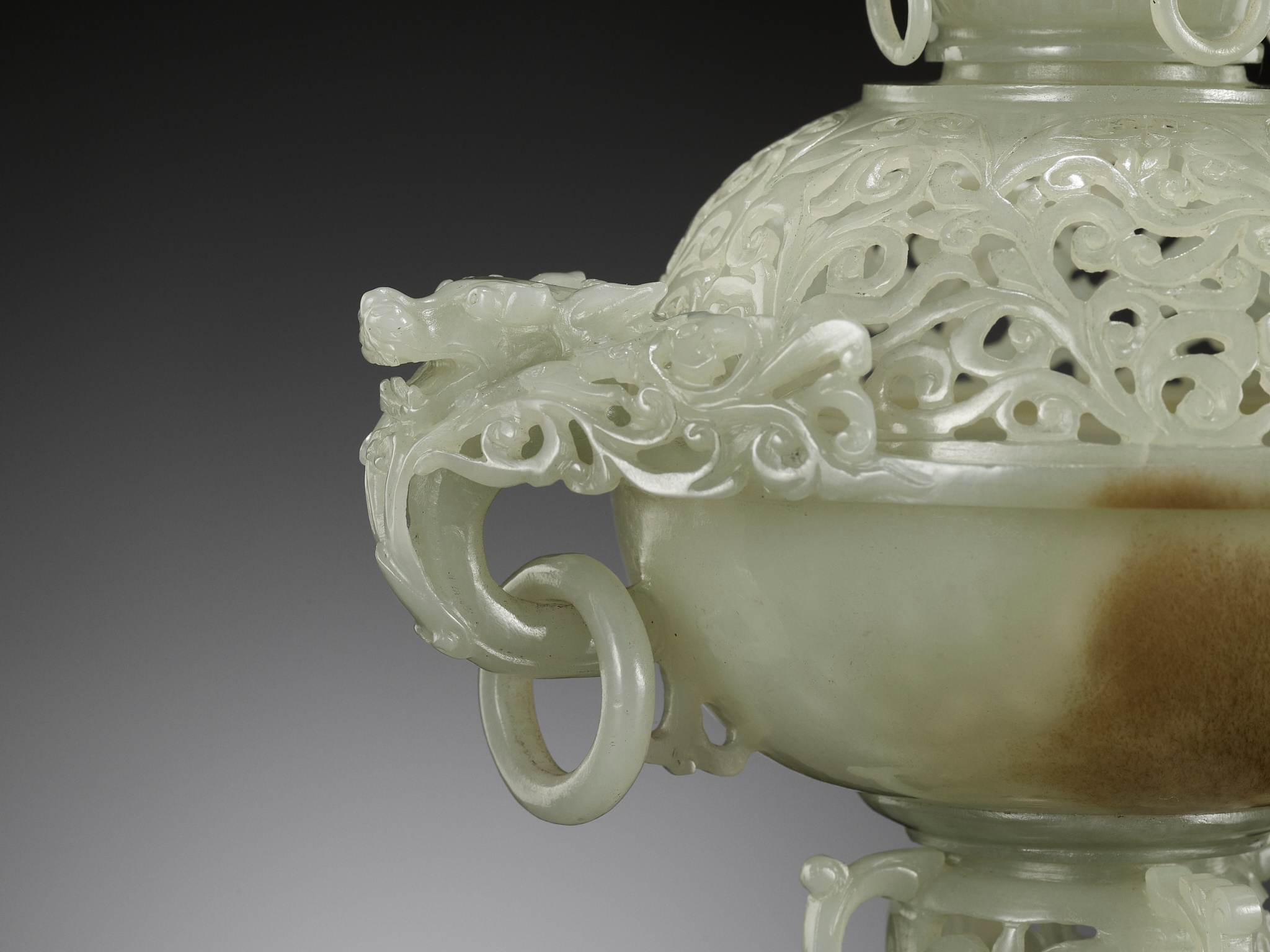 A MUGHAL STYLE PALE CELADON JADE CENSER AND COVER - Image 9 of 16