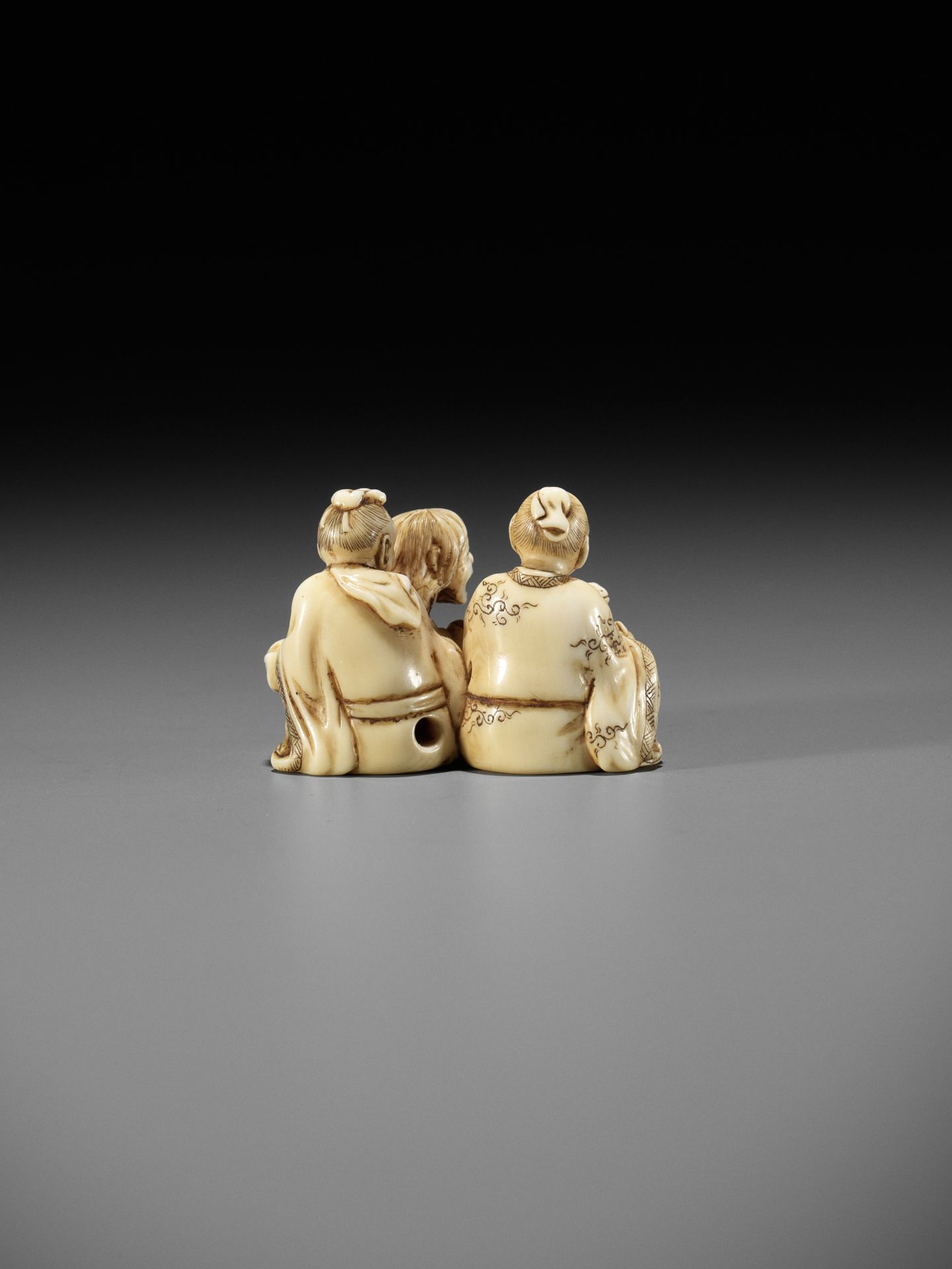 IKKOSAI: AN AMUSING IVORY NETSUKE OF GAMA, CHOKARO, AND TEKKAI SENNIN - Bild 10 aus 12